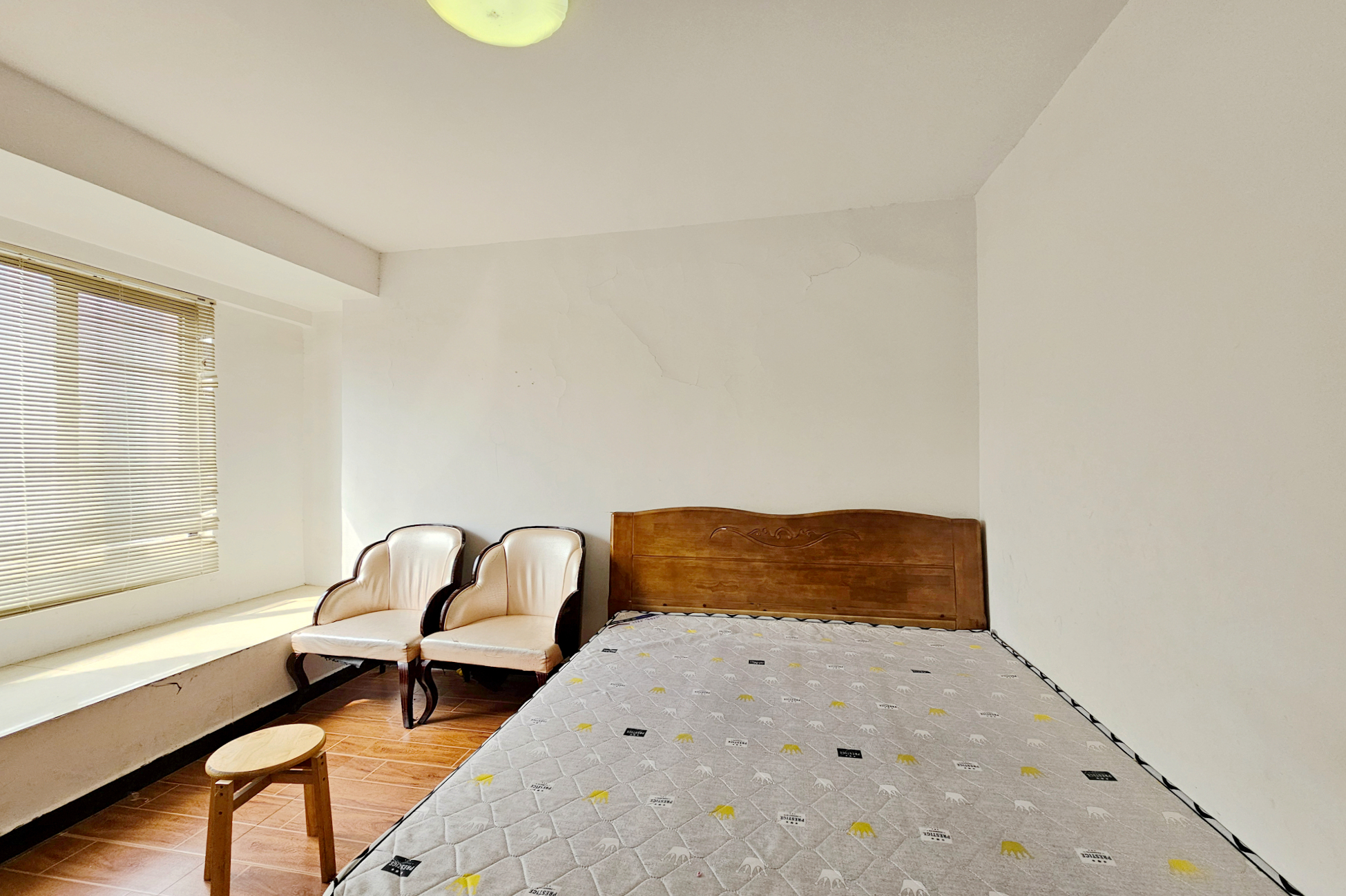 新华都万家城  2室1厅1卫    70.0万卧室