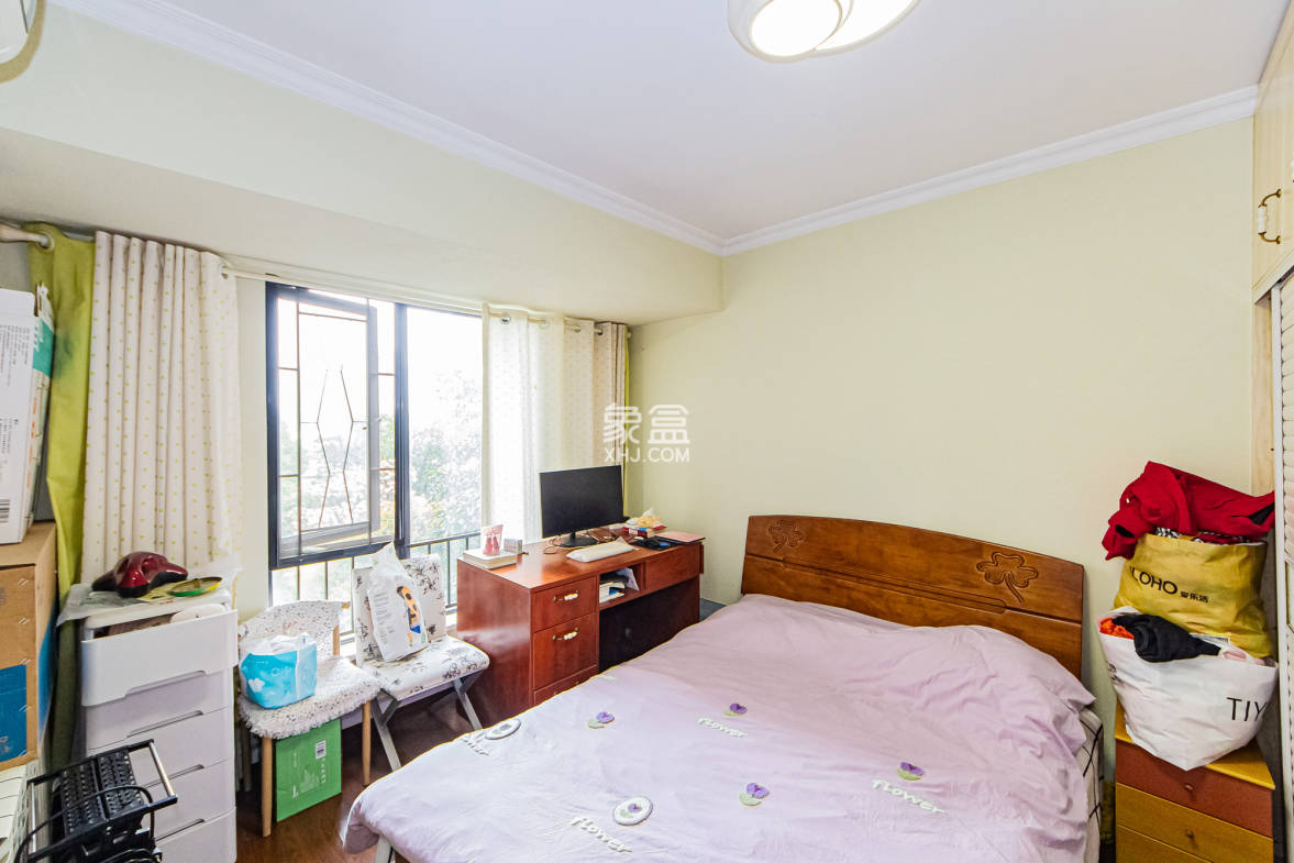 万科城  4室2厅2卫    110.0万 万科城  4室2厅2卫    110.0万卧室