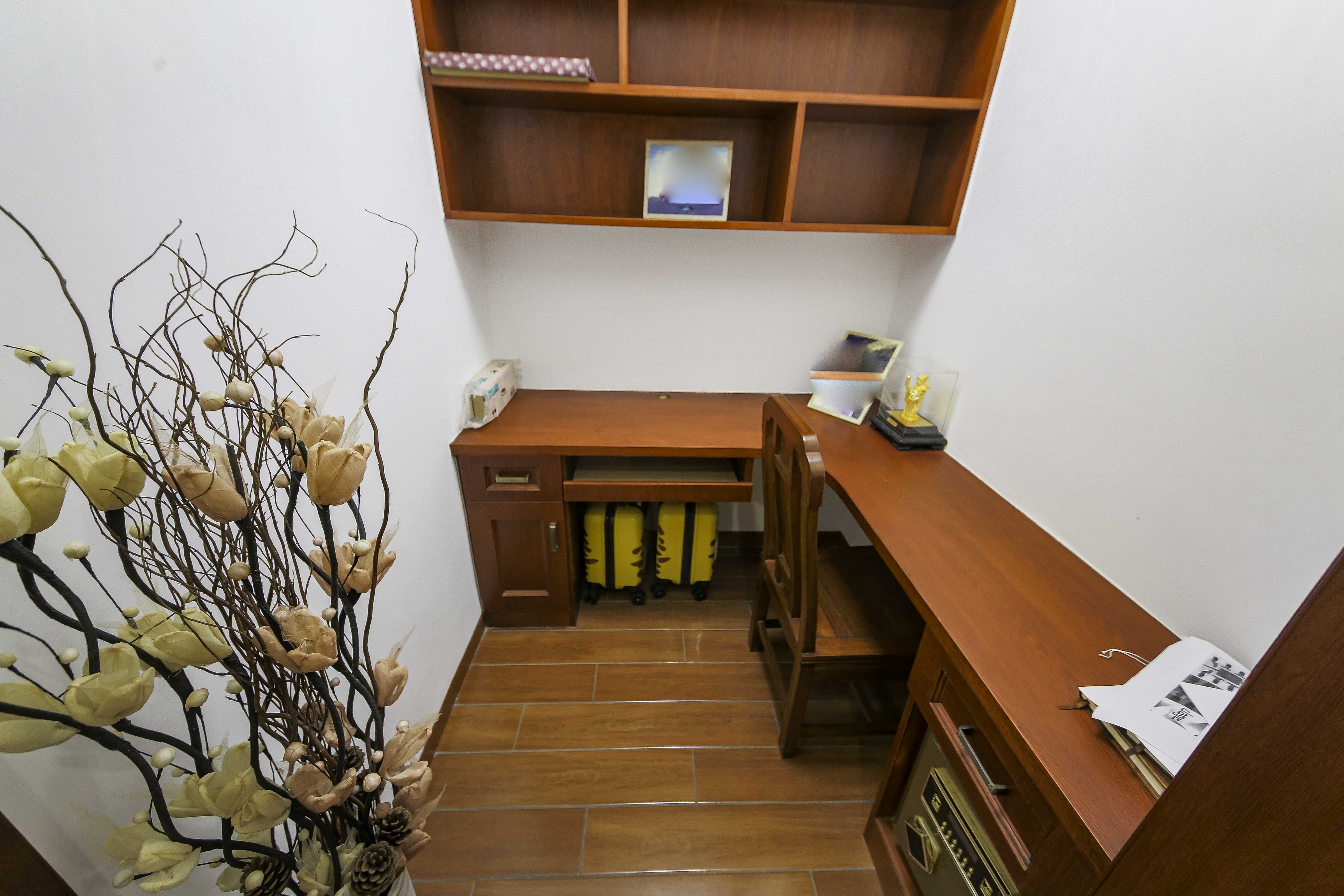 克拉美丽山庄(晟领国际) 4室2厅2卫 136.0万 克拉美丽山庄(晟领国际) 4室2厅2卫 136.0万卧室