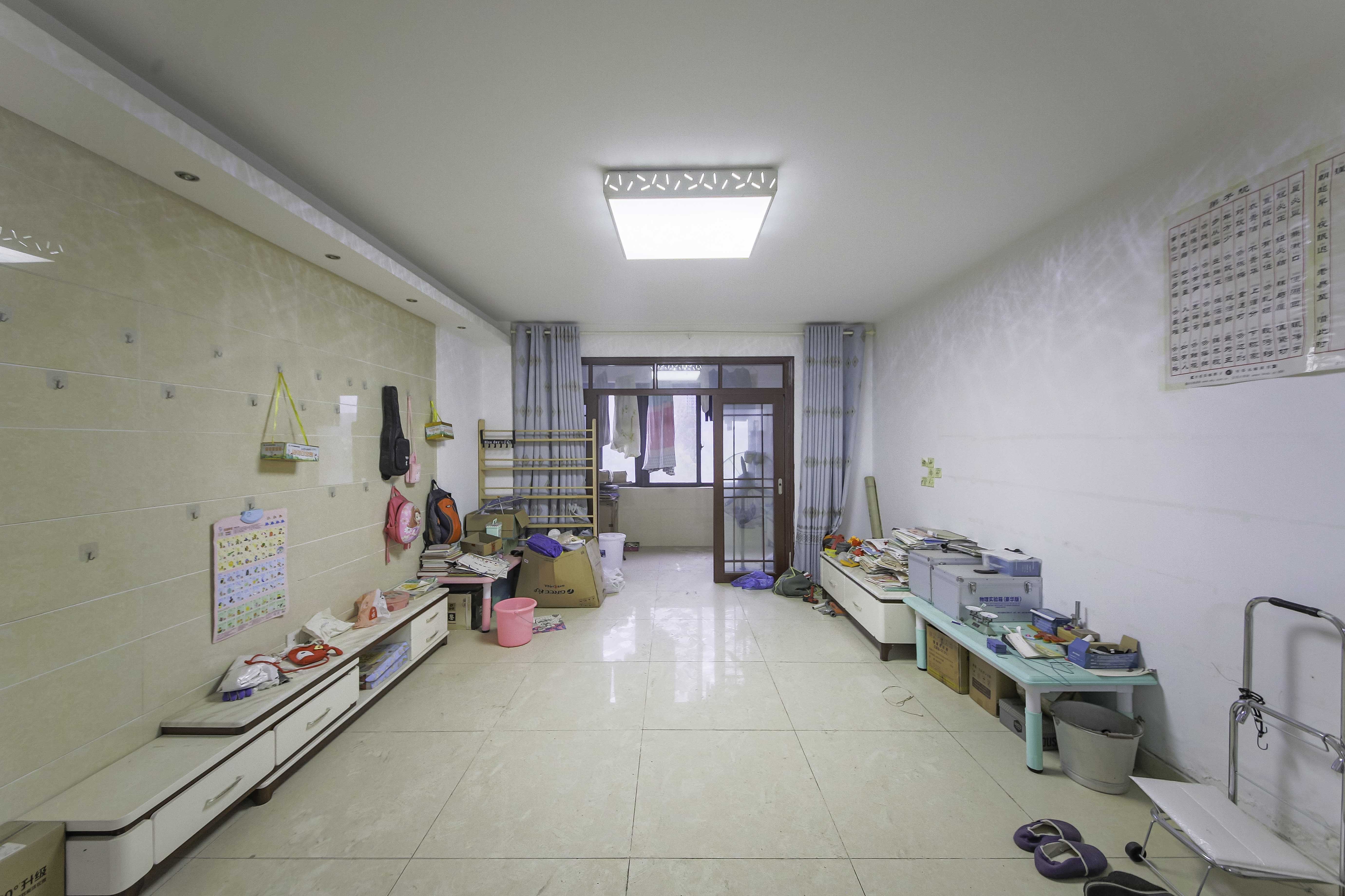 上庭苑  3室2厅2卫   75.00万