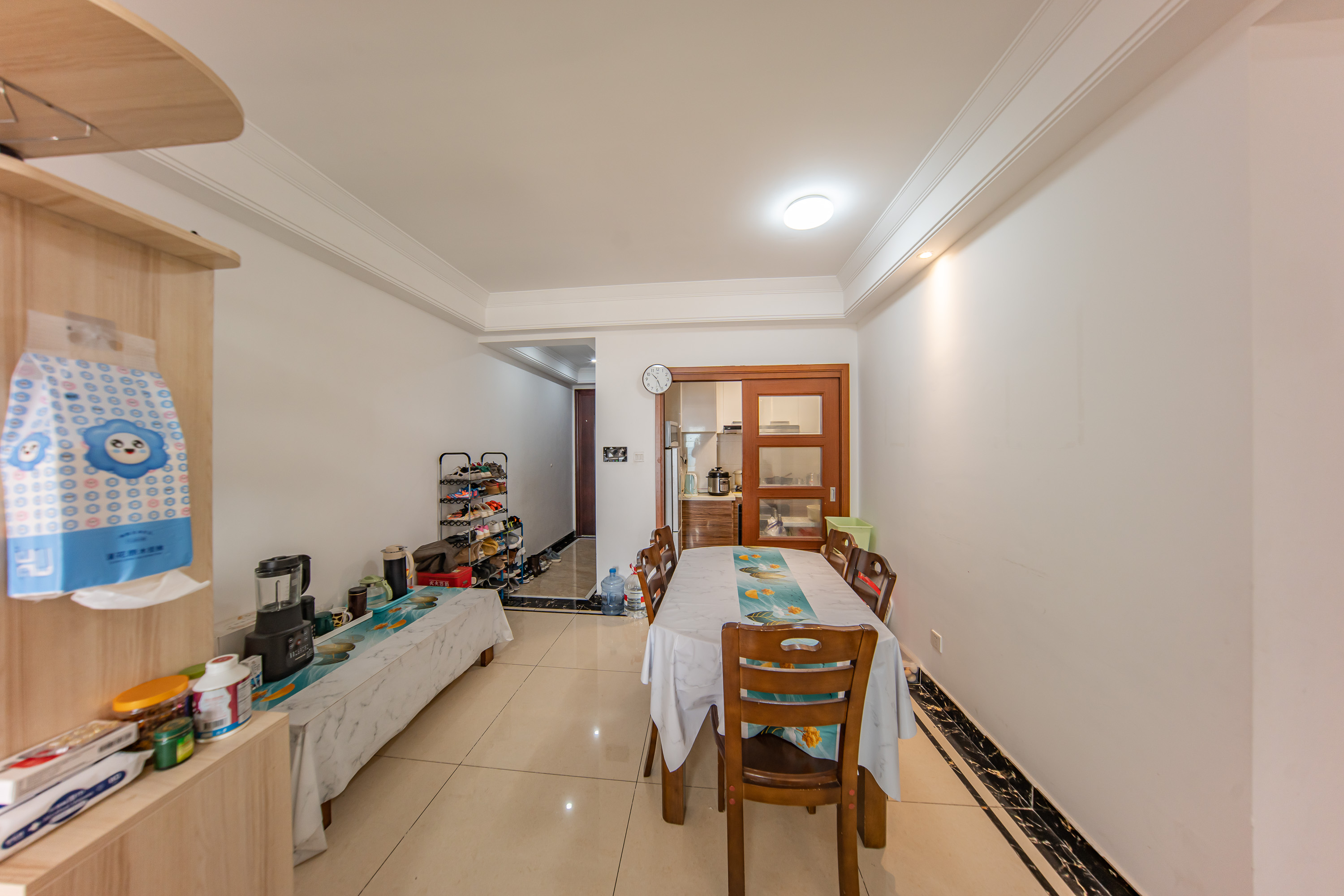 中海国际五期  3室2厅1卫    85.0万 中海国际五期  3室2厅1卫    85.0万客厅