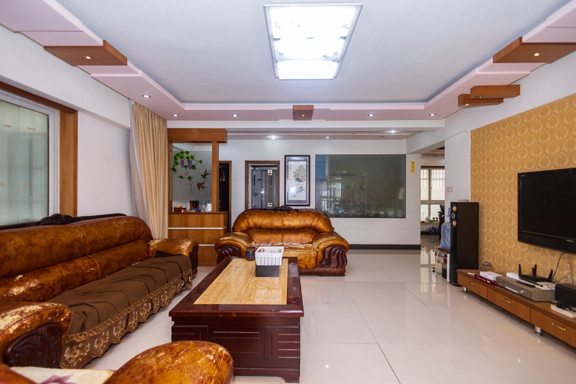 未来现代城 4室2厅2卫 79.8万 未来现代城 4室2厅2卫 79.8万客厅