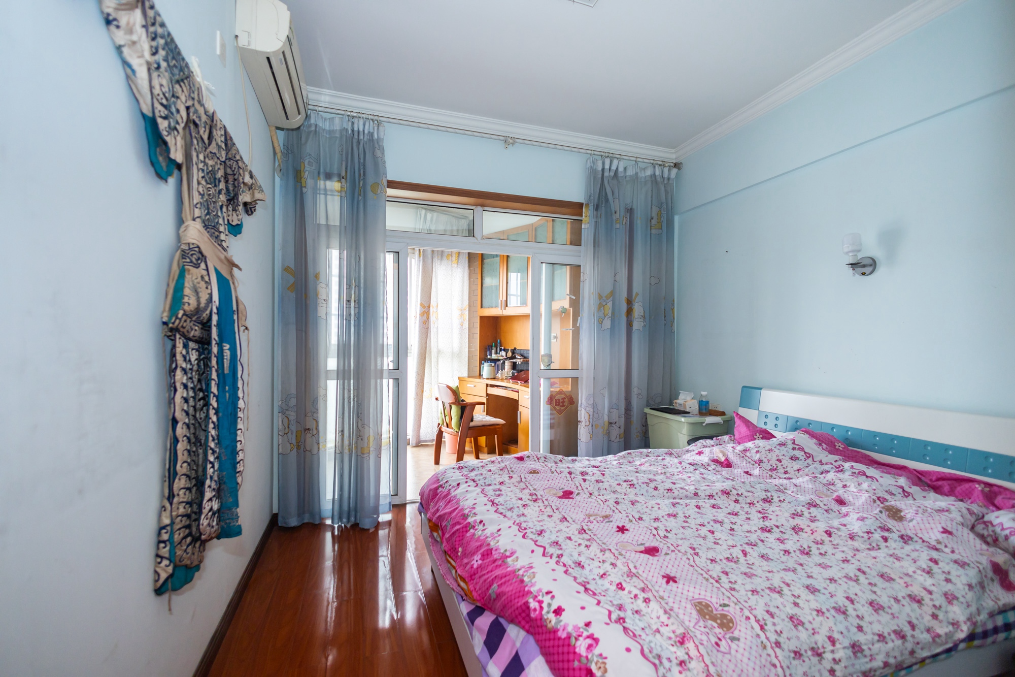 未来现代城 4室2厅2卫 79.8万 未来现代城 4室2厅2卫 79.8万卧室