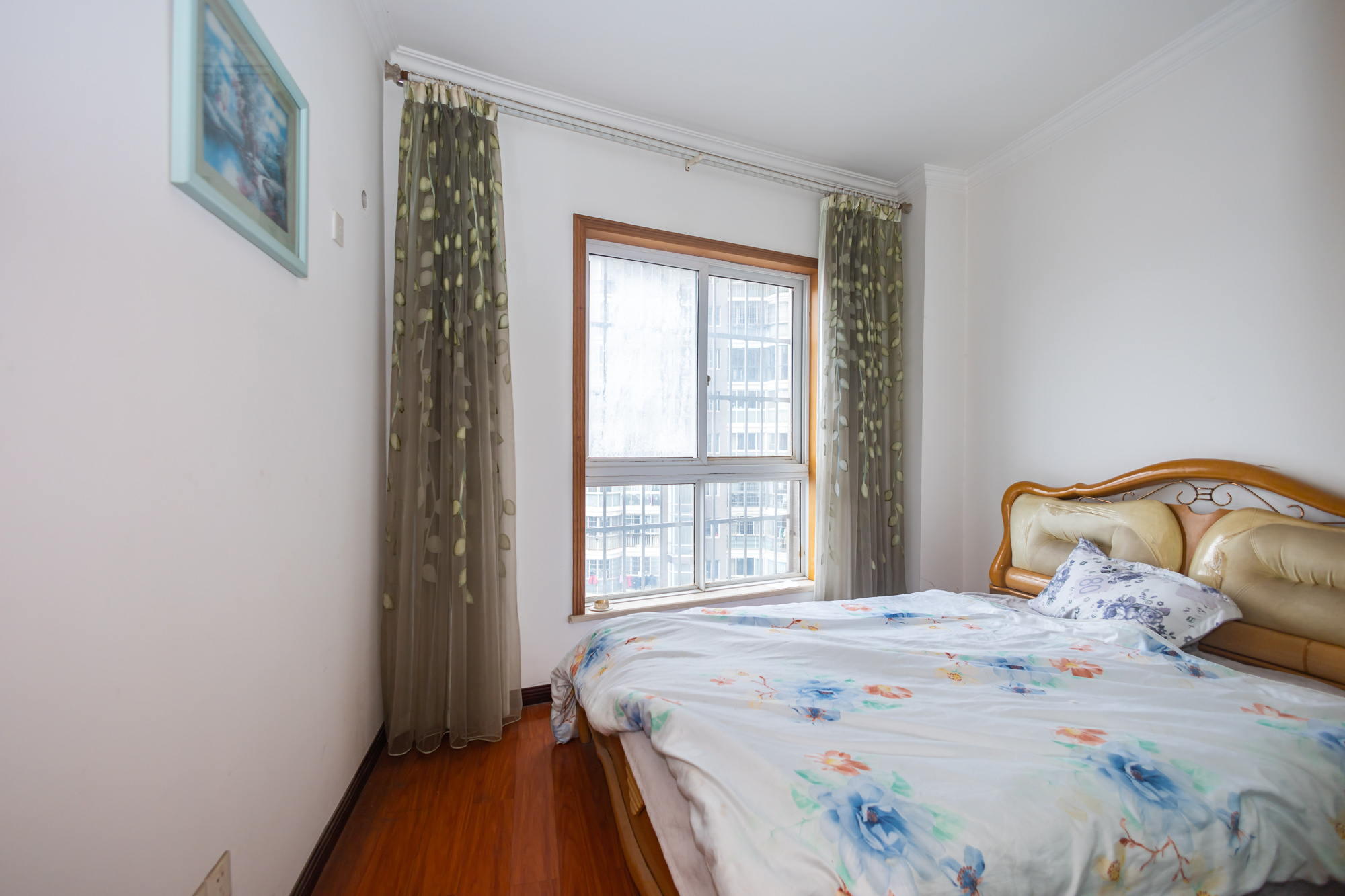 未来现代城 4室2厅2卫 79.8万 未来现代城 4室2厅2卫 79.8万卧室