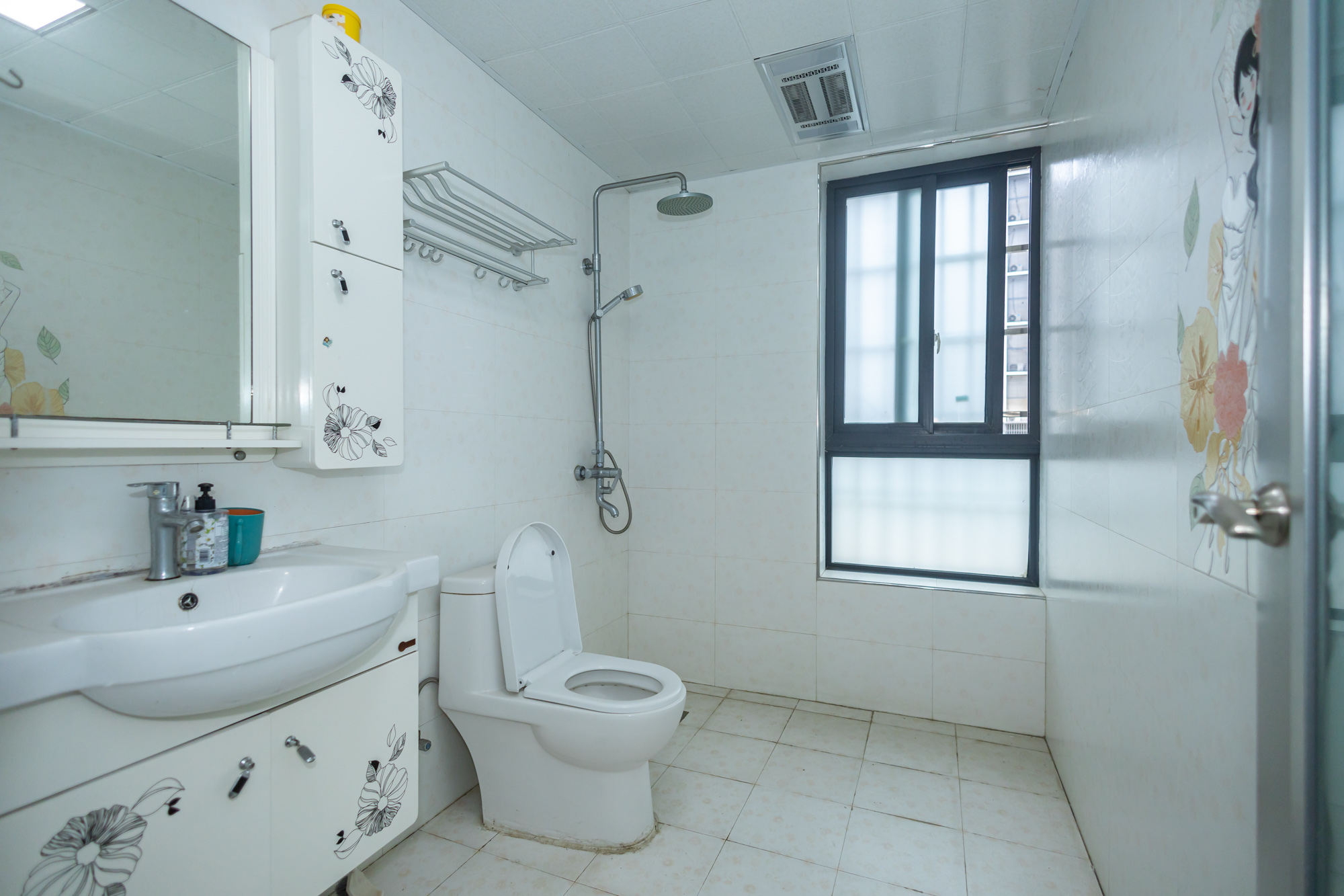 尚都花园城 3室2厅2卫 63.8万 尚都花园城 3室2厅2卫 63.8万卫生间