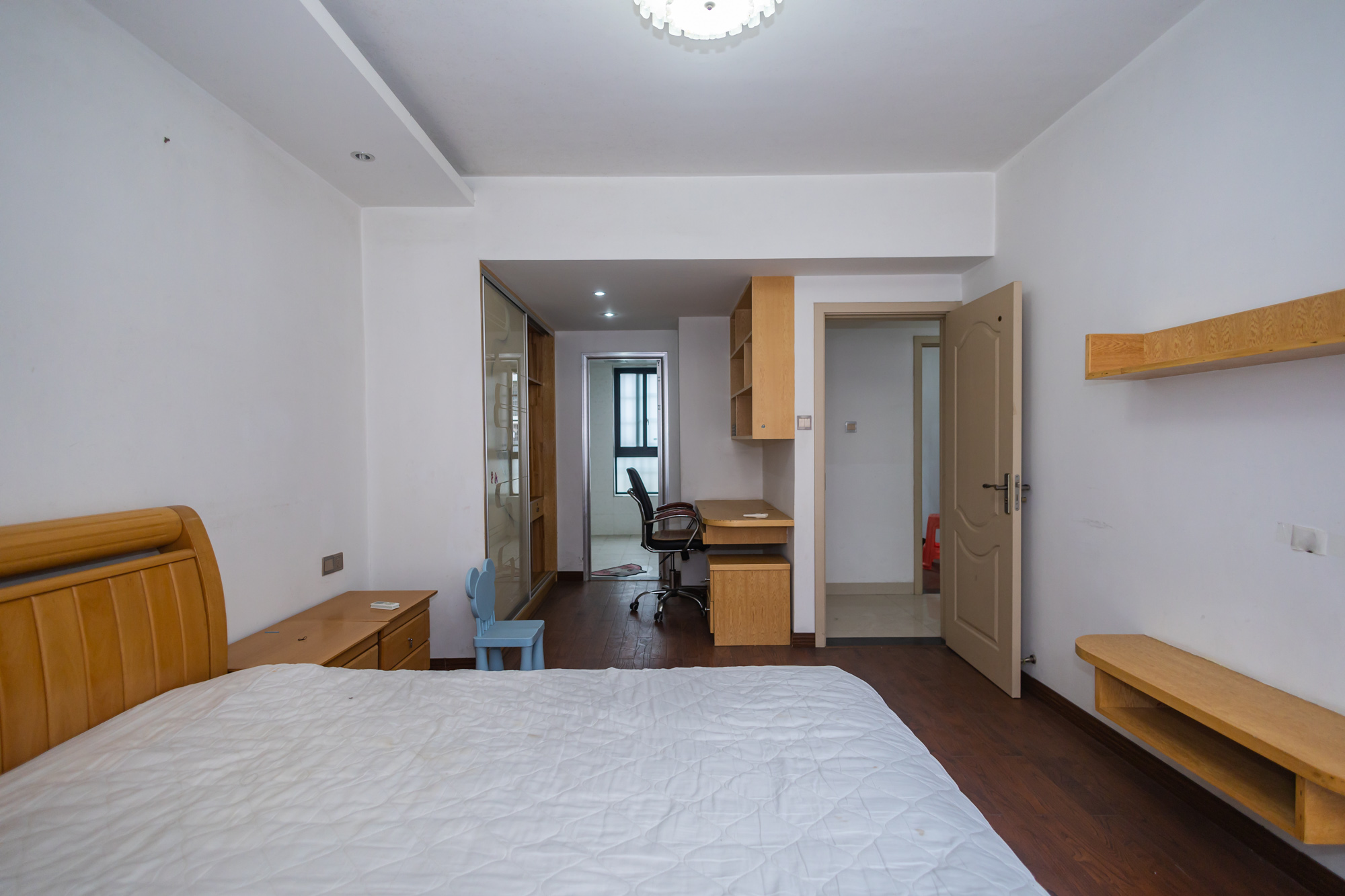 尚都花园城 3室2厅2卫 63.8万 尚都花园城 3室2厅2卫 63.8万卧室