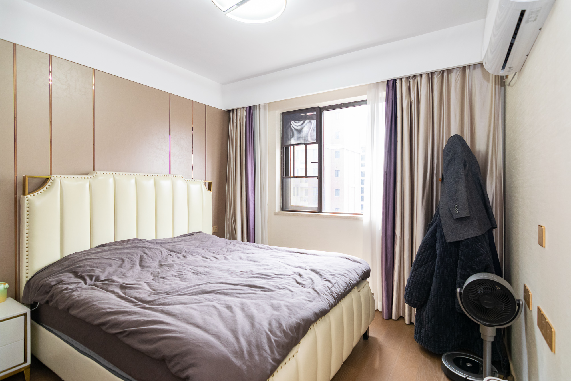 新城国际花都 4室2厅2卫 85.0万 新城国际花都 4室2厅2卫 85.0万卧室