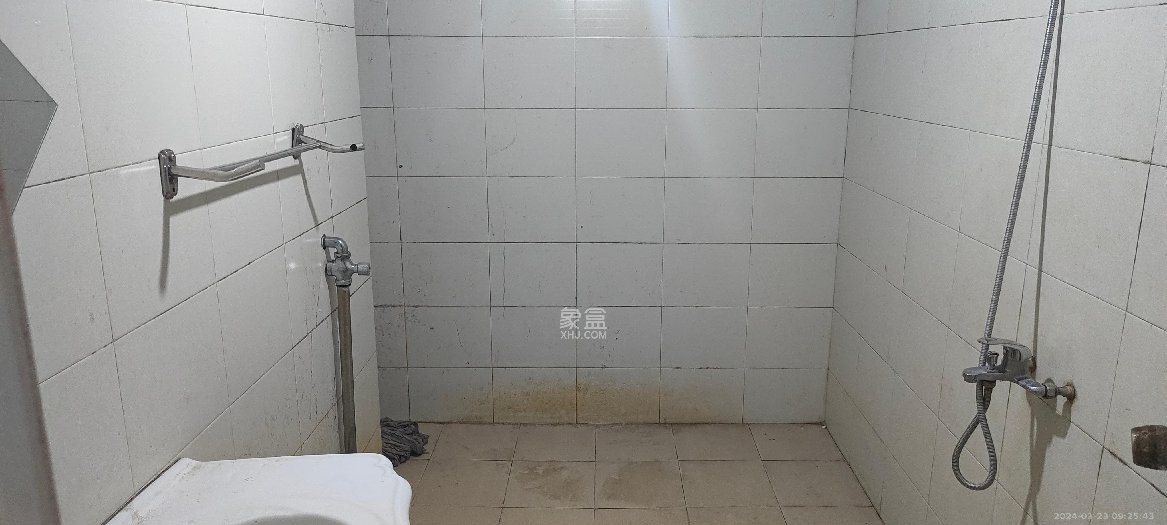 慧丰楼  3室1厅1卫   3200.00元/月室内图