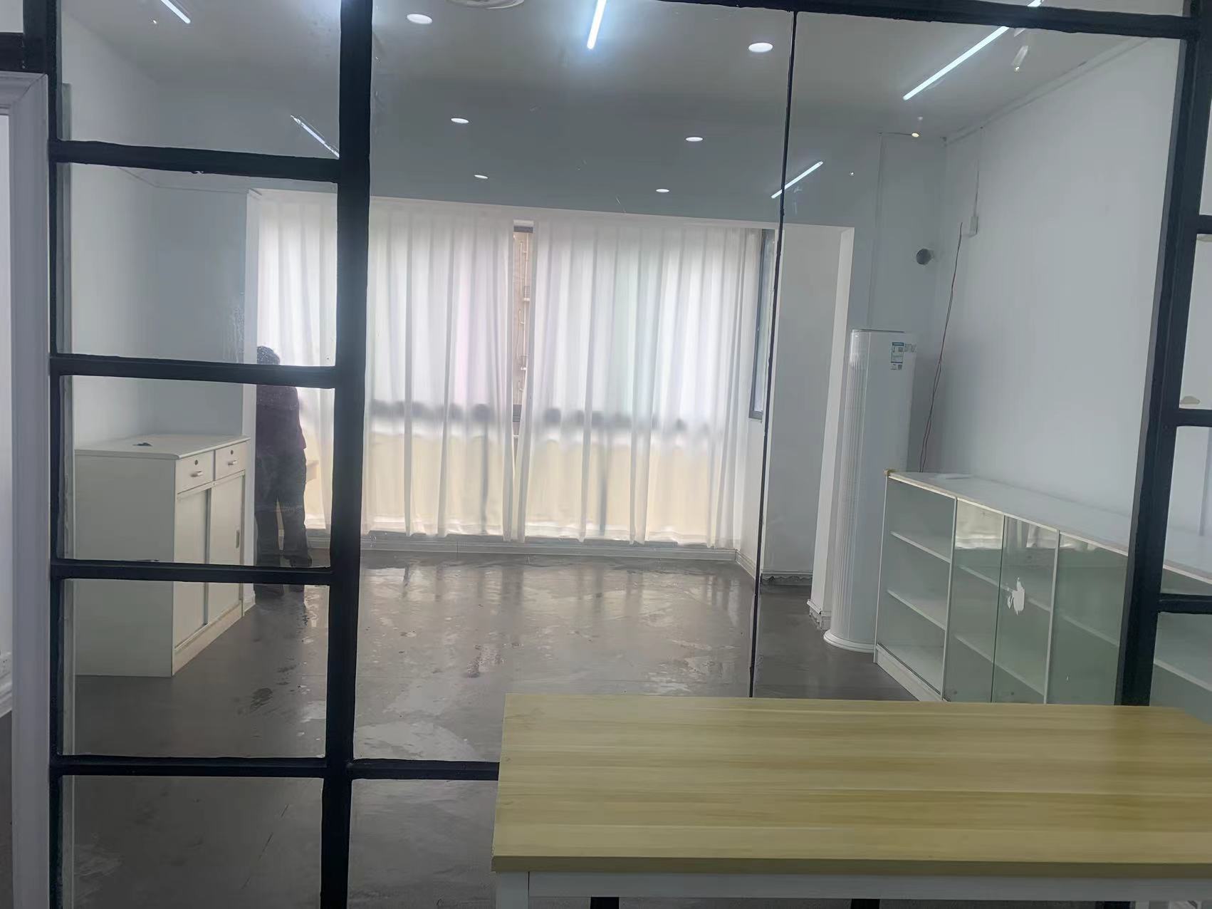 明兴翰苑一期  4室2厅2卫   2500.00元/月室内图