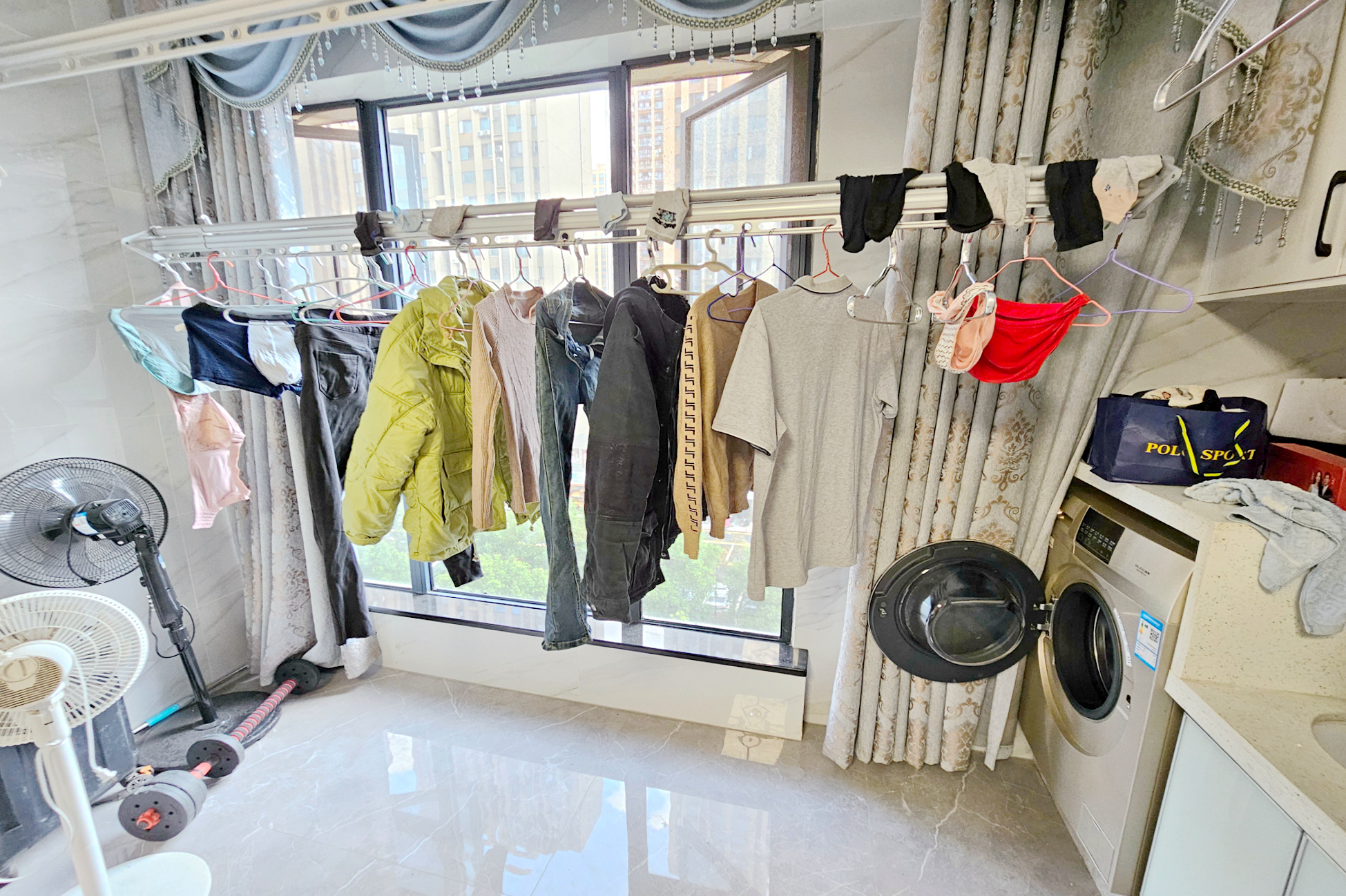 东城港  3室2厅2卫   130.00万其他