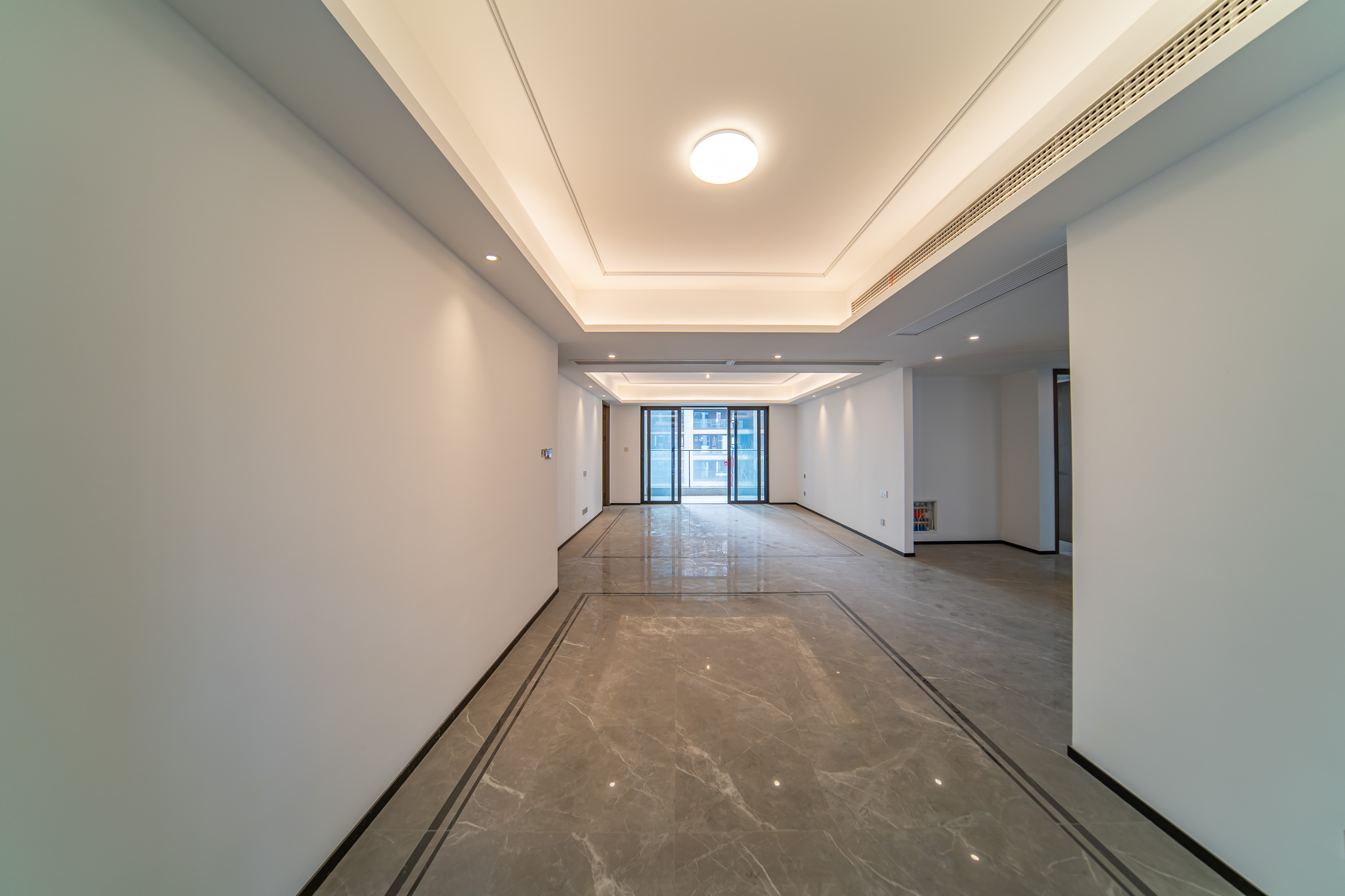 建发电建江山悦  4室2厅3卫   330.00万客厅