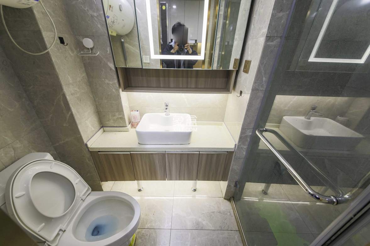 旭辉华宇南宸府  1室1厅1卫    19.5万 旭辉华宇南宸府  1室1厅1卫    19.5万卫生间