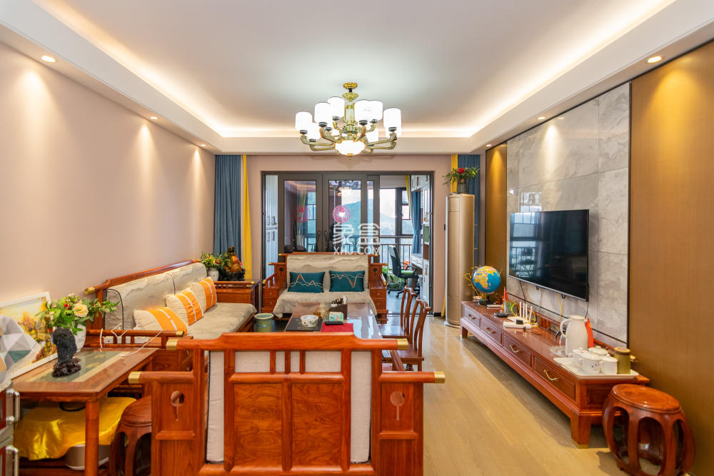 润和美郡（润和紫郡五期）  3室2厅2卫    127.6万