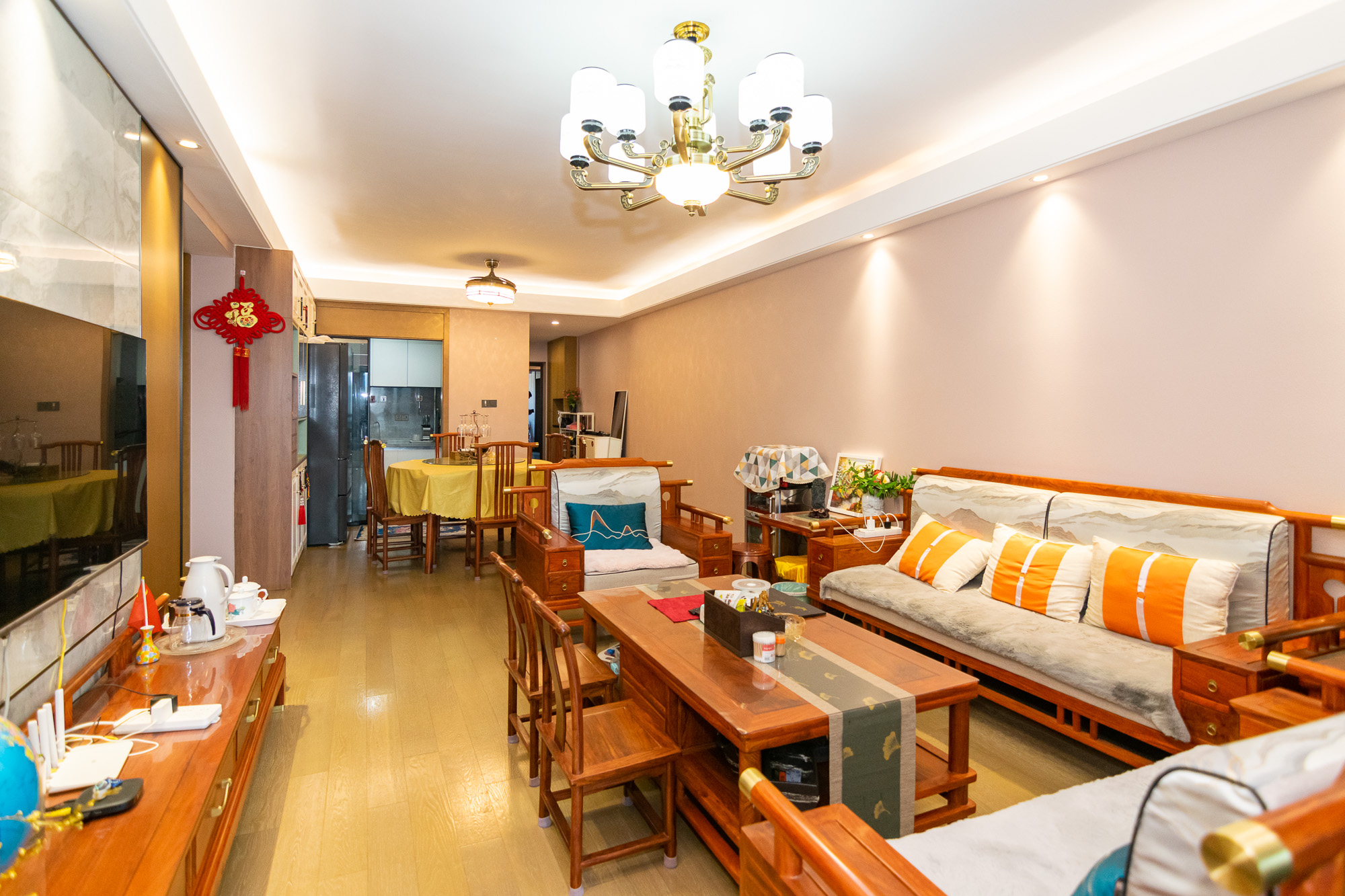 润和美郡(润和紫郡五期) 3室2厅2卫 127.6万 润和美郡(润和紫郡五期) 3室2厅2卫 127.6万客厅