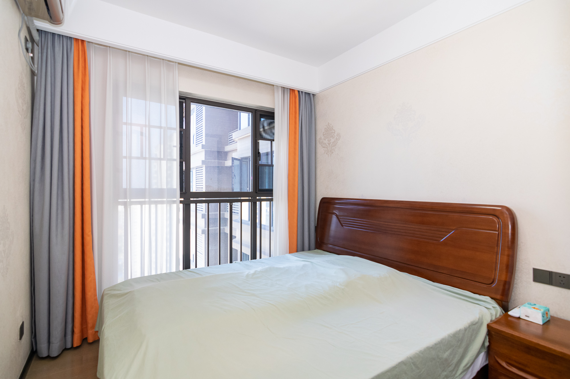 润和美郡(润和紫郡五期) 3室2厅2卫 127.6万 润和美郡(润和紫郡五期) 3室2厅2卫 127.6万卧室