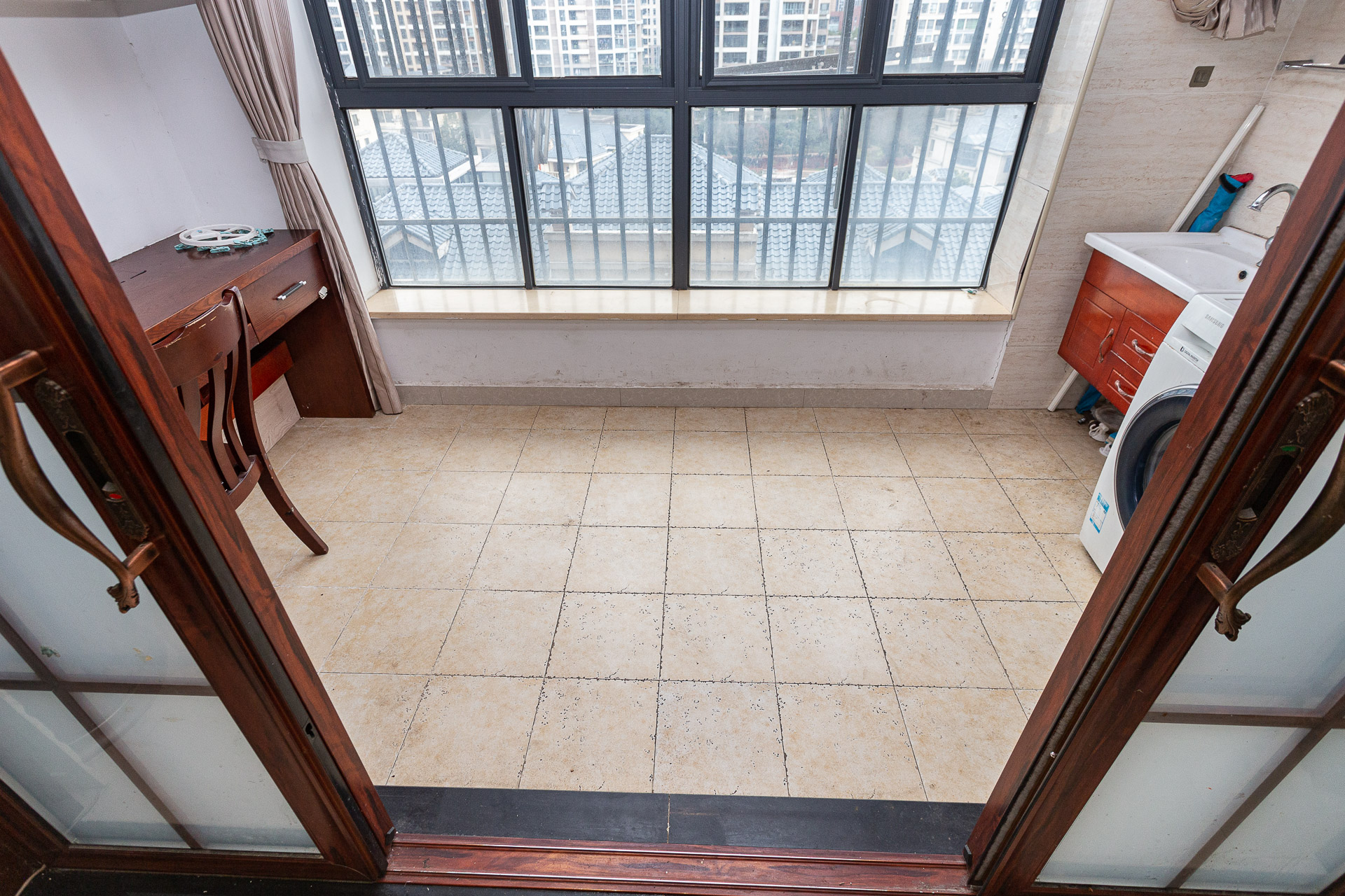 勤诚达新界 3室2厅1卫 82.0万 勤诚达新界 3室2厅1卫 82.0万阳台