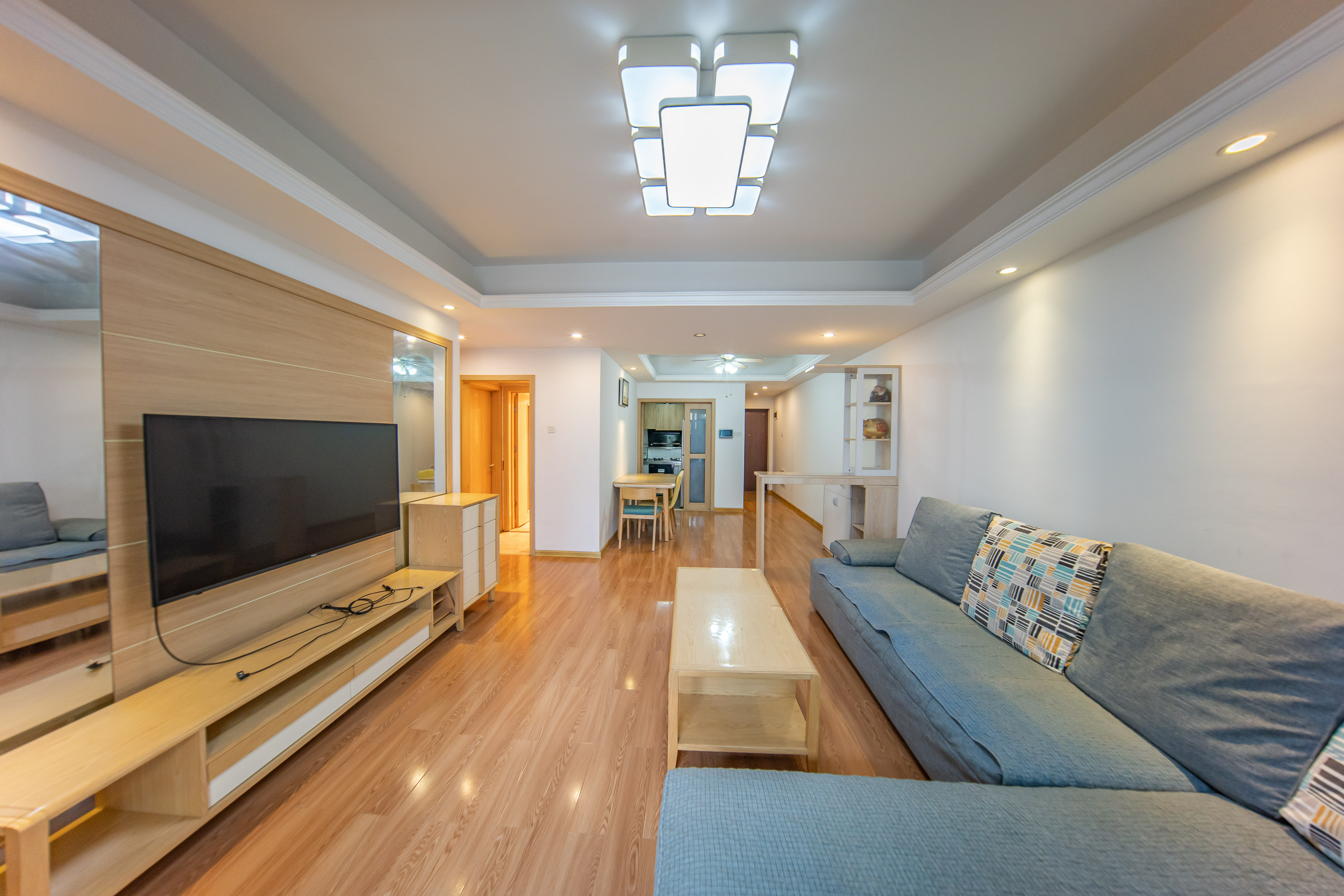 江山帝景哈佛 3室2厅1卫 80.0万 江山帝景哈佛 3室2厅1卫 80.0万客厅