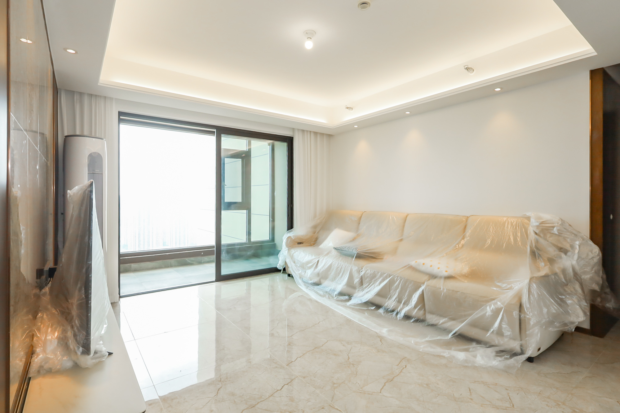 万科里金域滨江 4室2厅2卫 275.0万 万科里金域滨江 4室2厅2卫 275.0万客厅