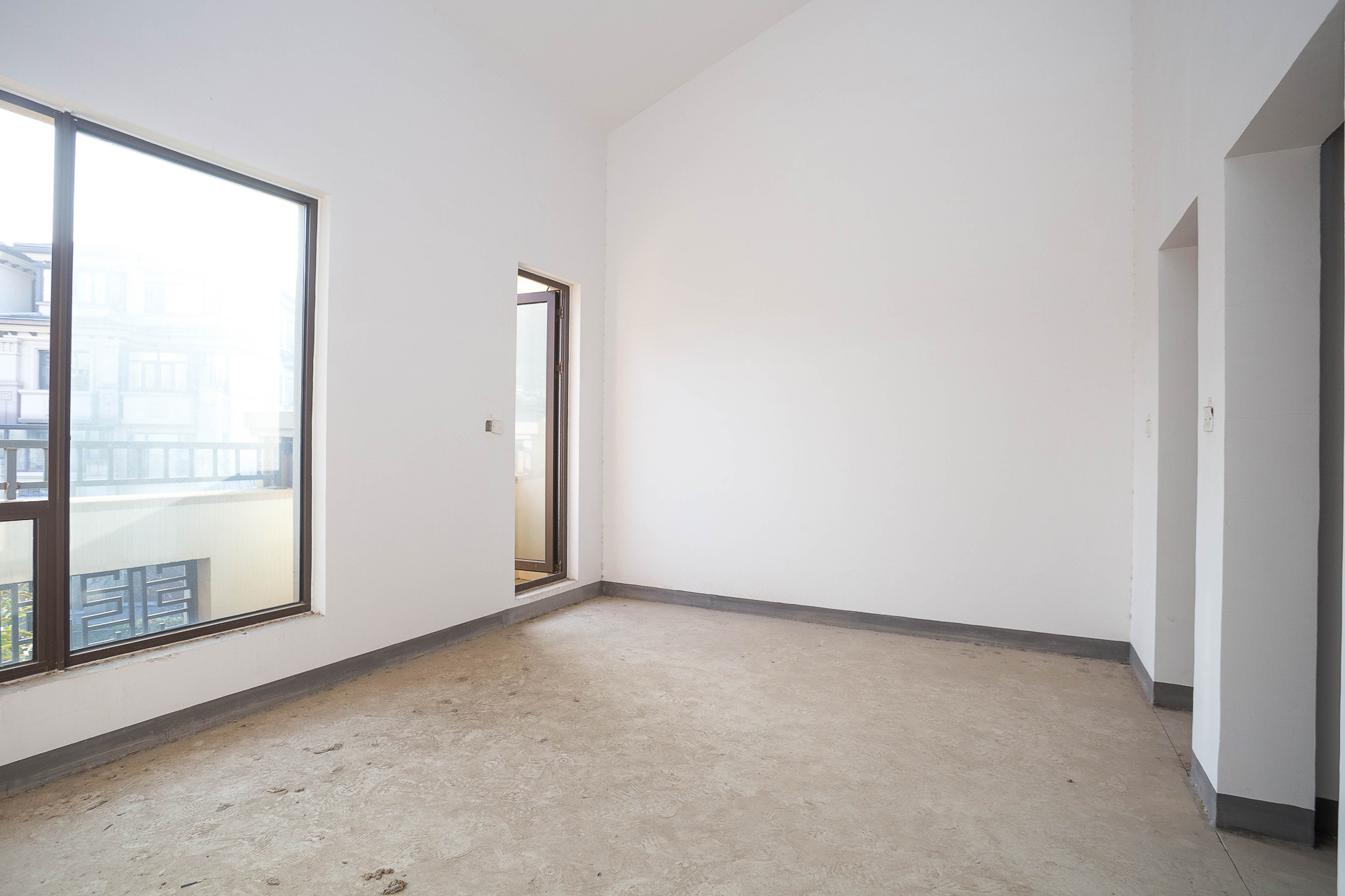 龙湖湘风原著(龙湖湘风星城)  4室2厅2卫    300.0万 龙湖湘风原著(龙湖湘风星城)  4室2厅2卫    300.0万卧室