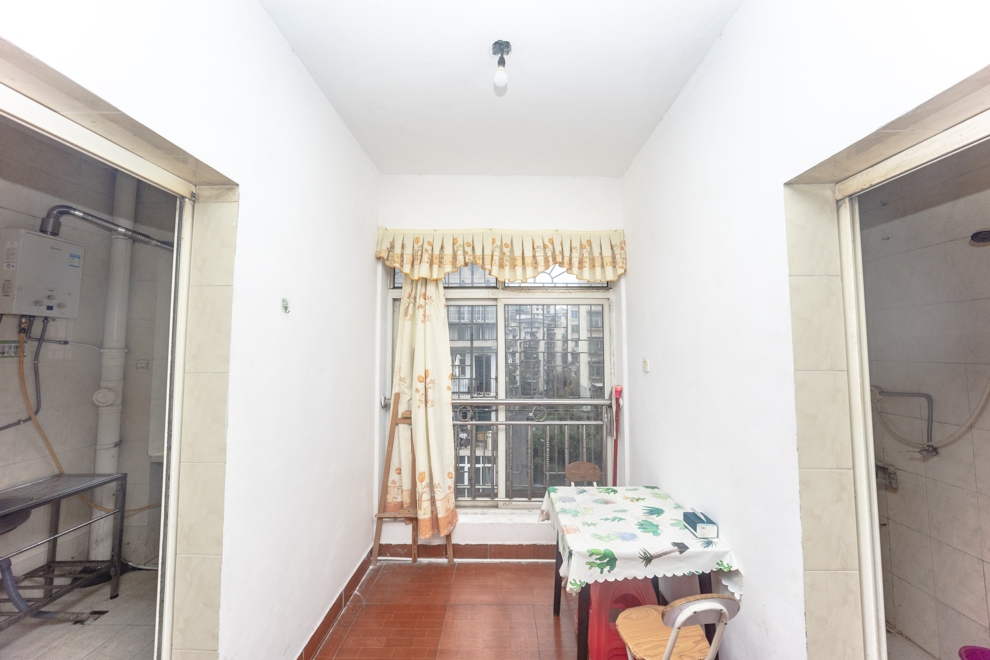 向东南社区  2室2厅1卫    38.0万 向东南社区  2室2厅1卫    38.0万卫生间