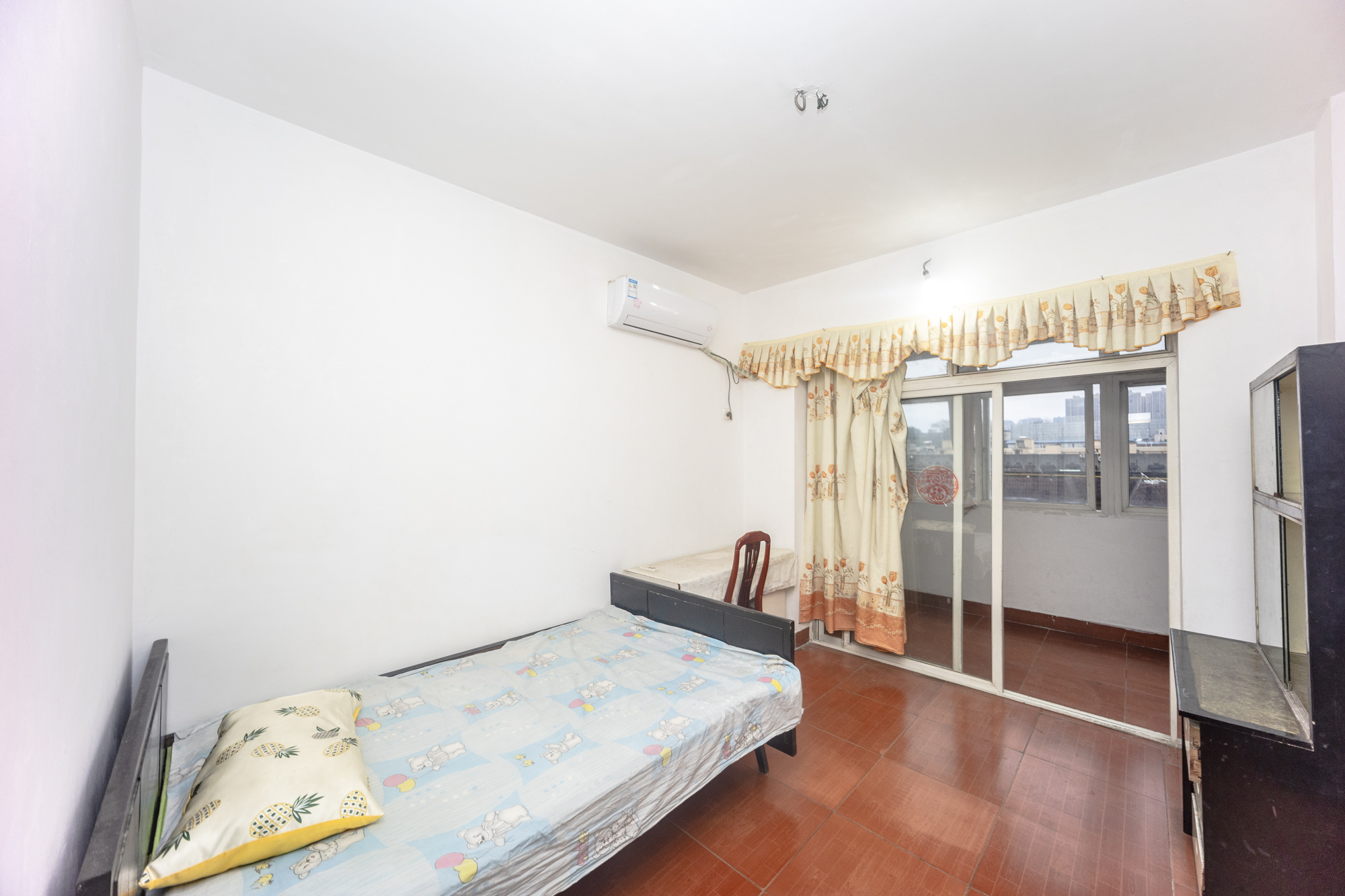 向东南社区  2室2厅1卫    38.0万 向东南社区  2室2厅1卫    38.0万卧室