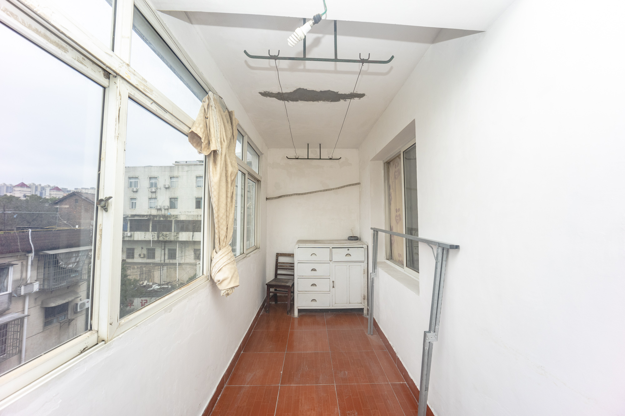 向东南社区  2室2厅1卫    38.0万 向东南社区  2室2厅1卫    38.0万卧室