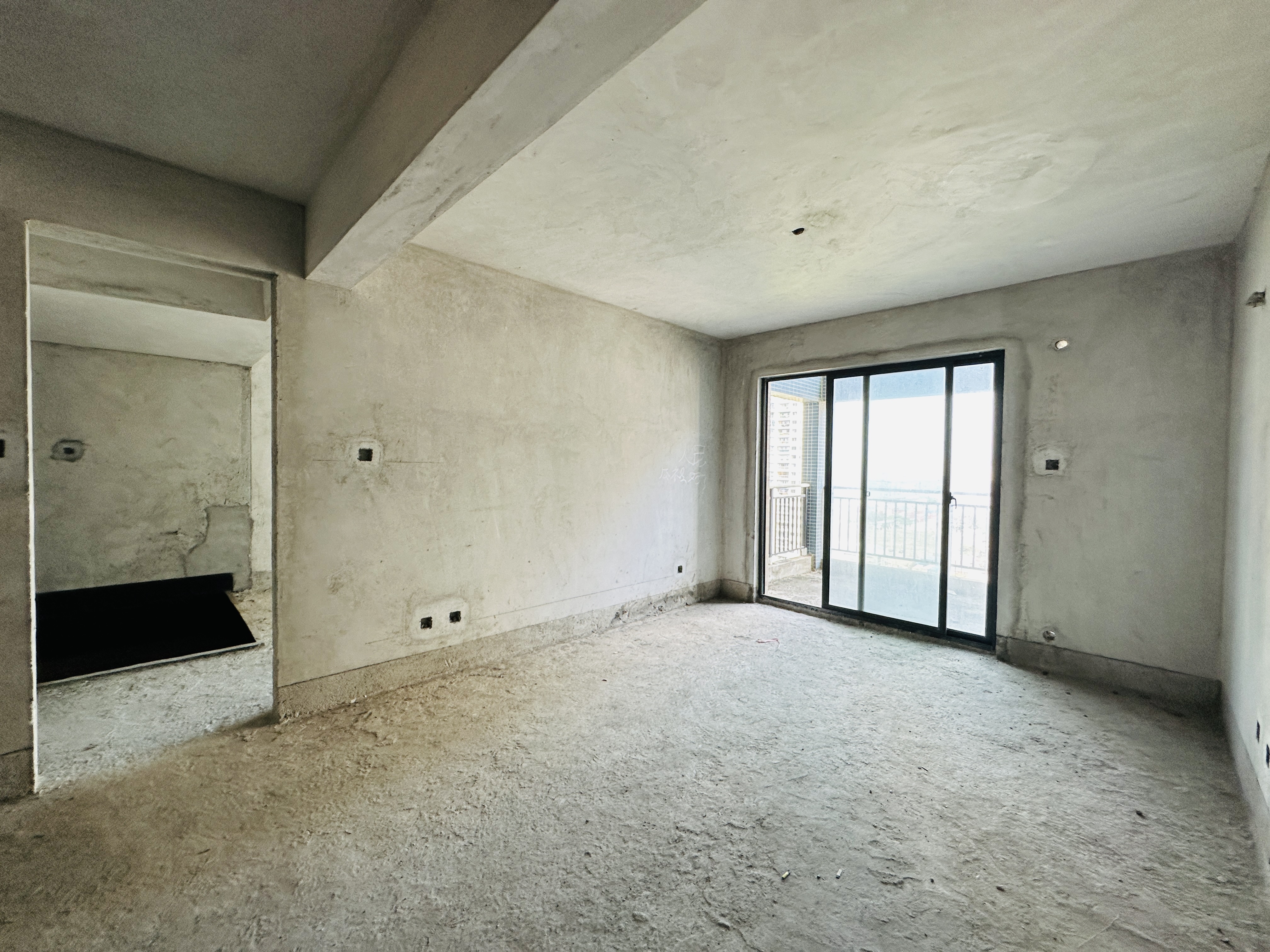 环强御景湾 3室2厅2卫 355.00万 环强御景湾 3室2厅2卫 355.00万客厅