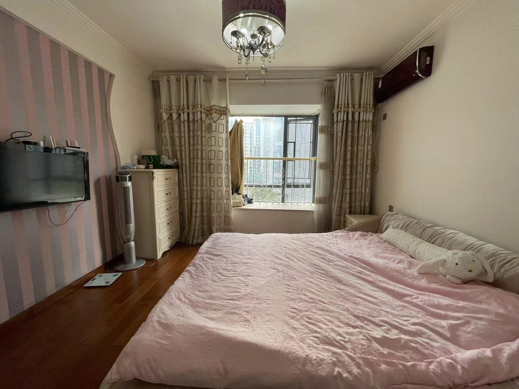 城市风景 4室2厅2卫 69.8万 城市风景 4室2厅2卫 69.8万室内图