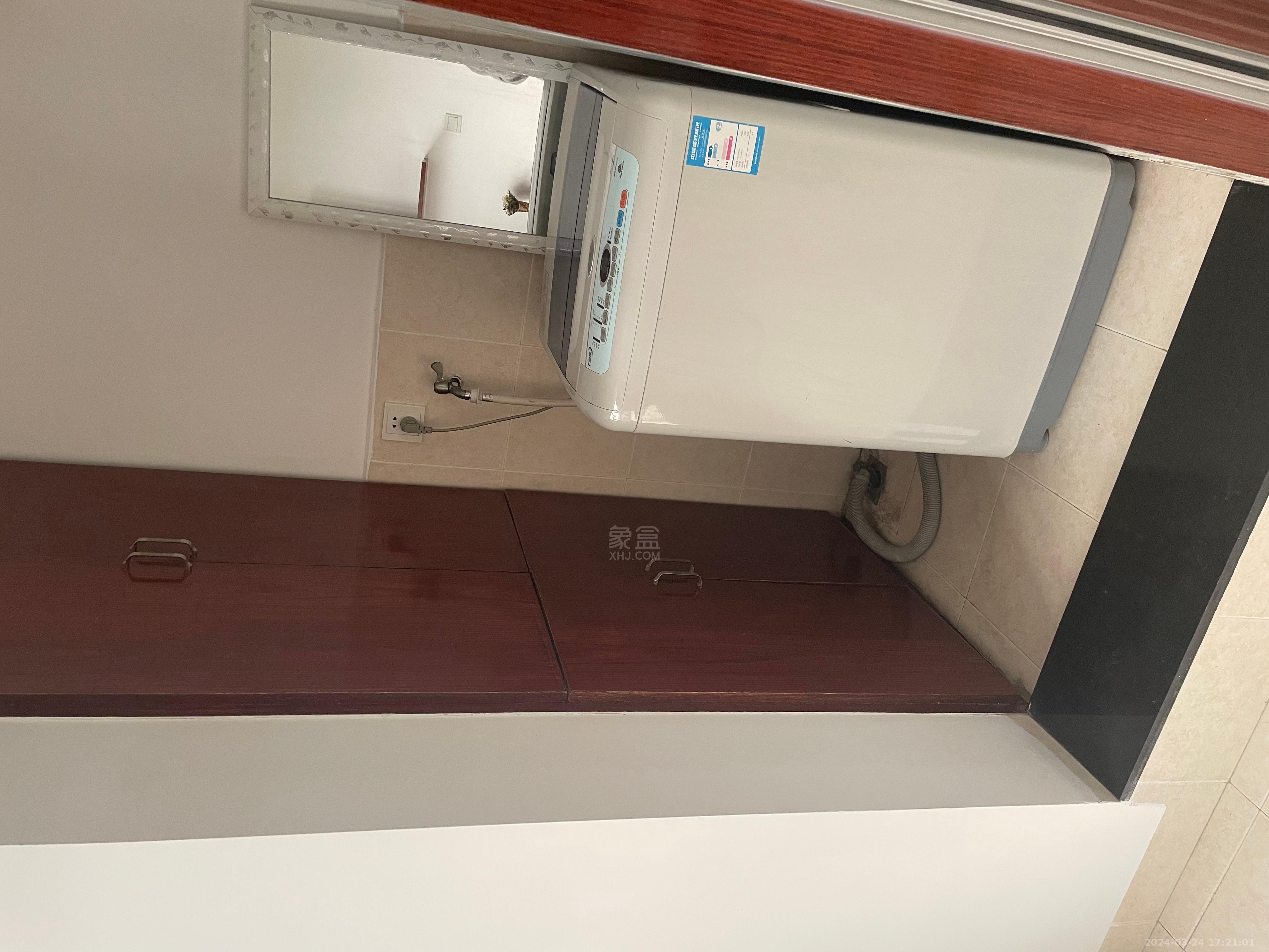 逸景华天  1室1厅1卫   1100.00元/月室内图