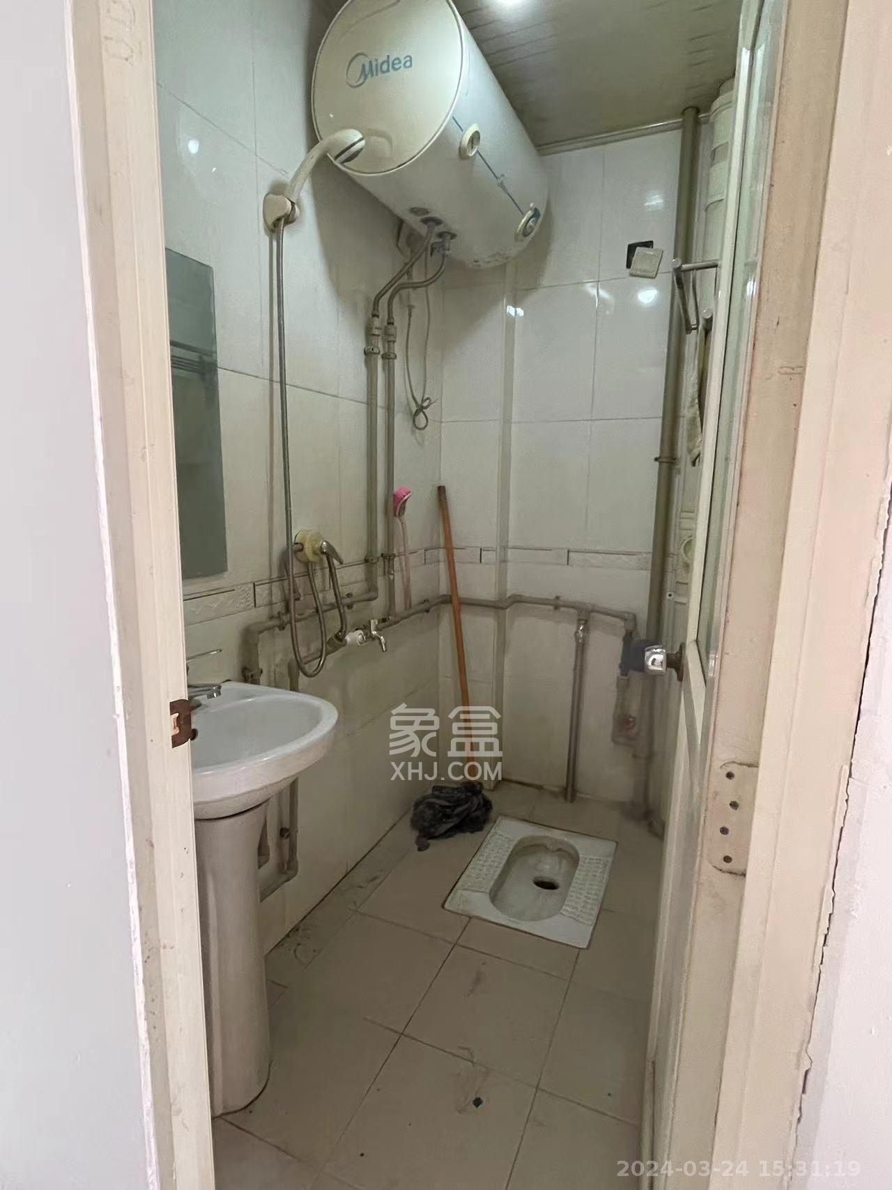 泉塘小区  1室1厅1卫   550.00元/月室内图