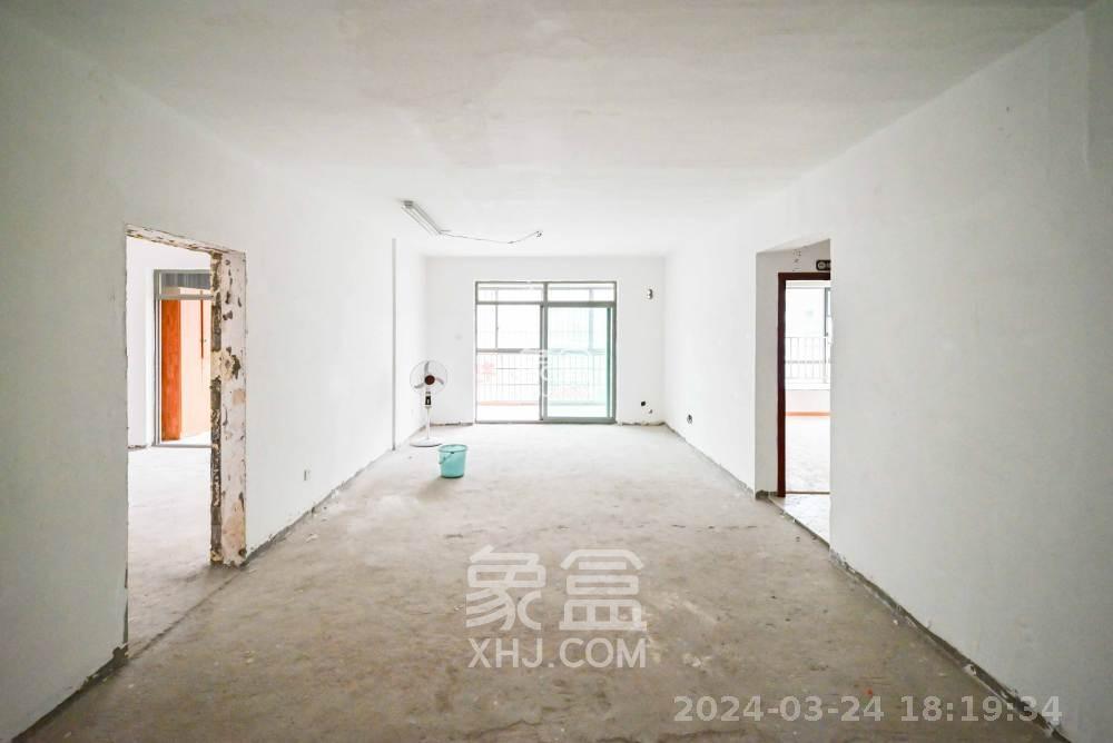 新城新世界一二三期  3室2厅1卫   3800.00元/月室内图