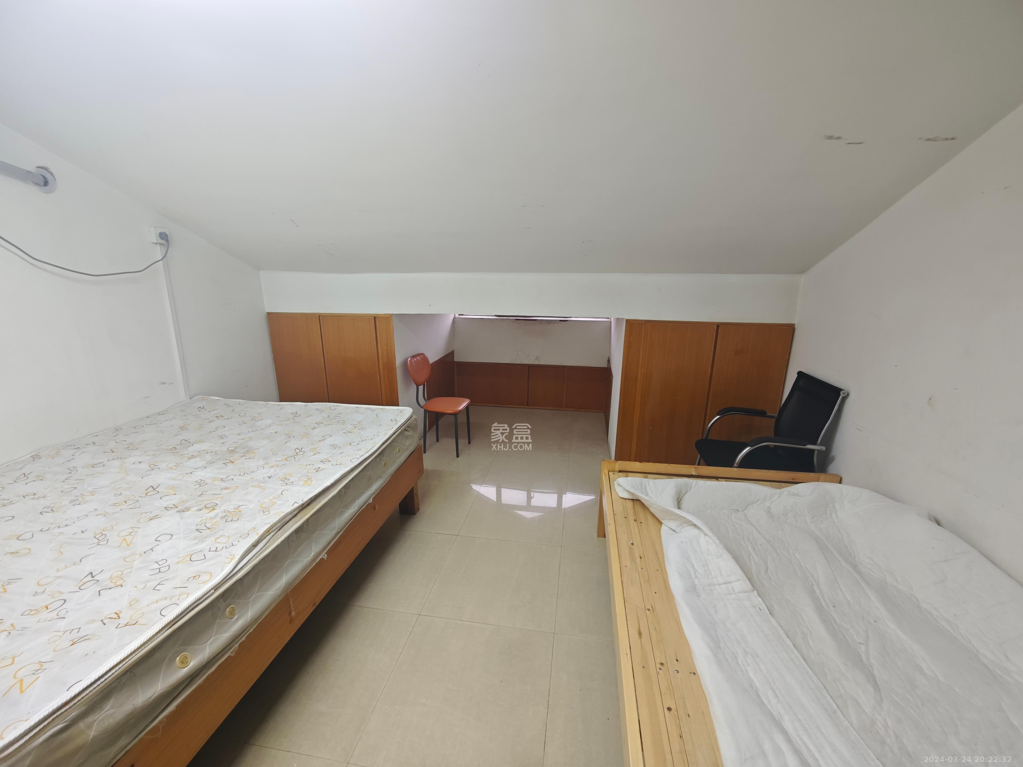 雅泰家园  5室2厅1卫   3000.00元/月室内图