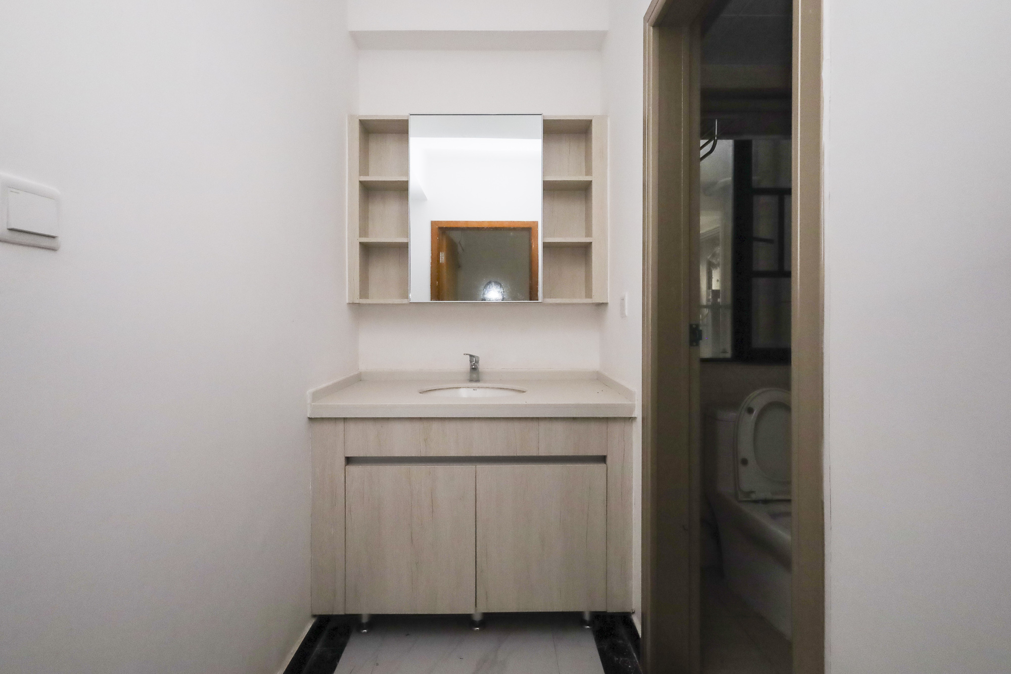 新华联铜官窑古镇  1室1厅1卫    49.8万卫生间