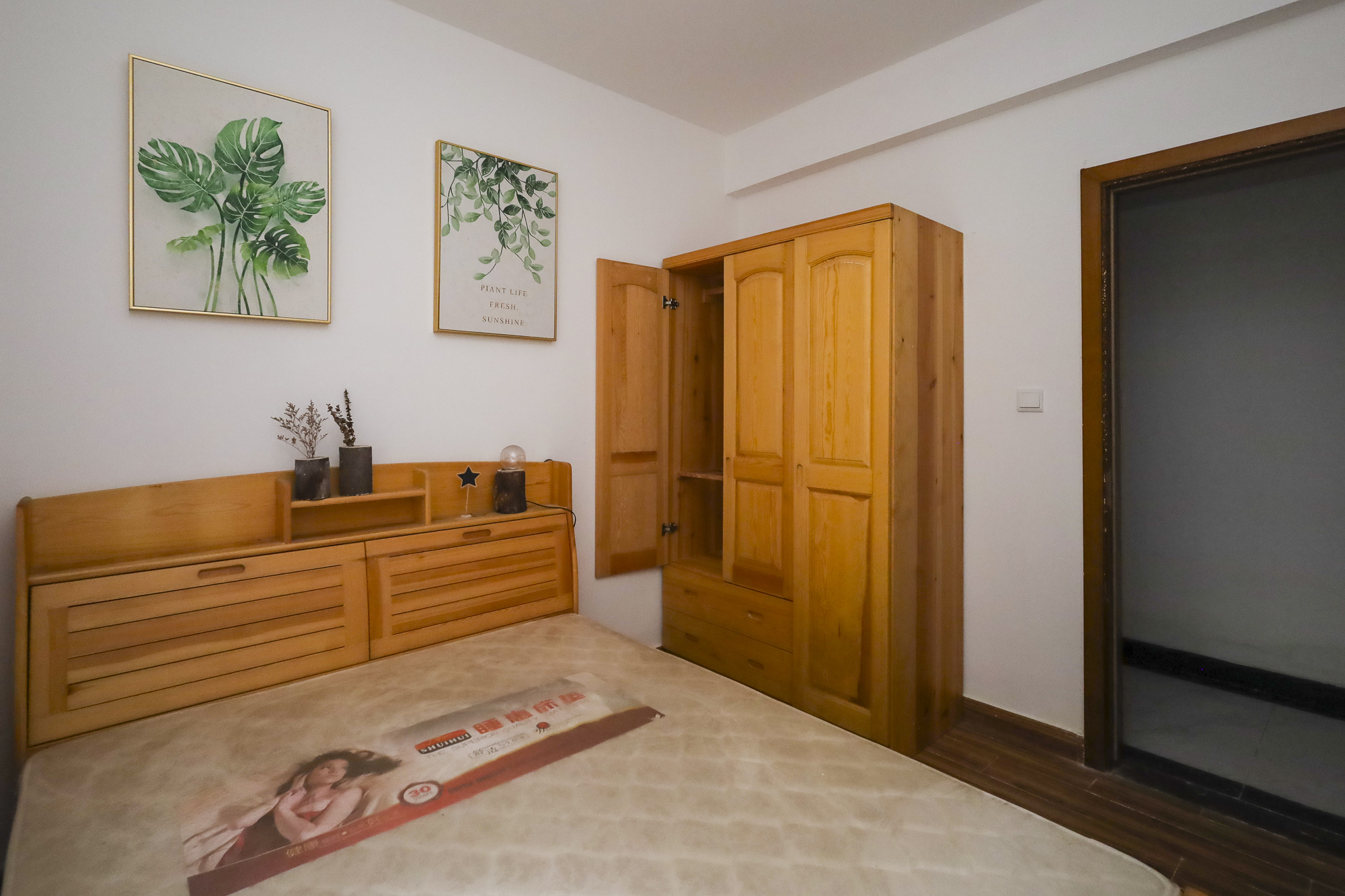 新华联铜官窑古镇  1室1厅1卫    49.8万卧室