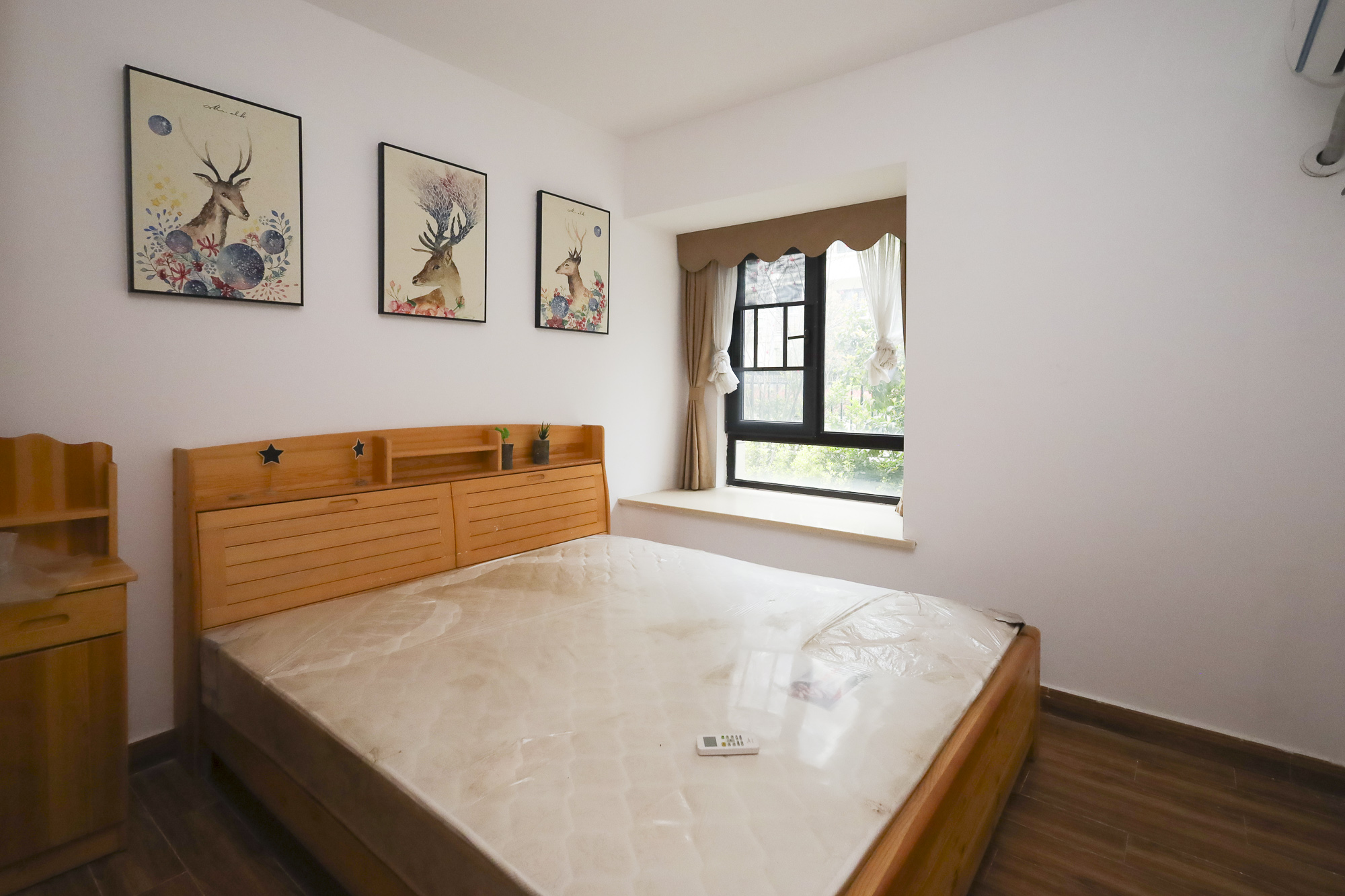 新华联铜官窑古镇  1室1厅1卫    49.8万卧室