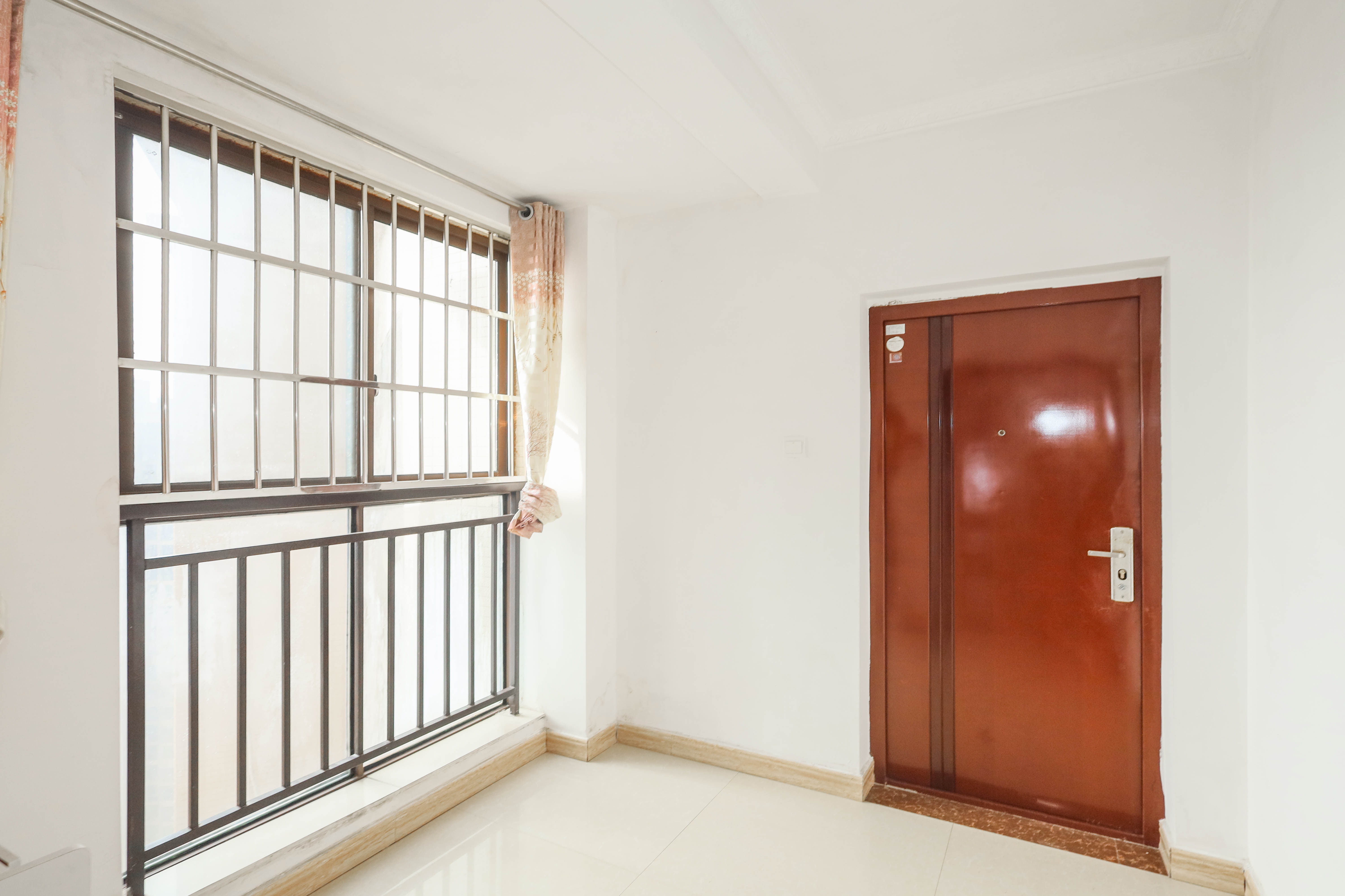 保利麓谷林语F区 3室2厅1卫 81.0万 保利麓谷林语F区 3室2厅1卫 81.0万其他