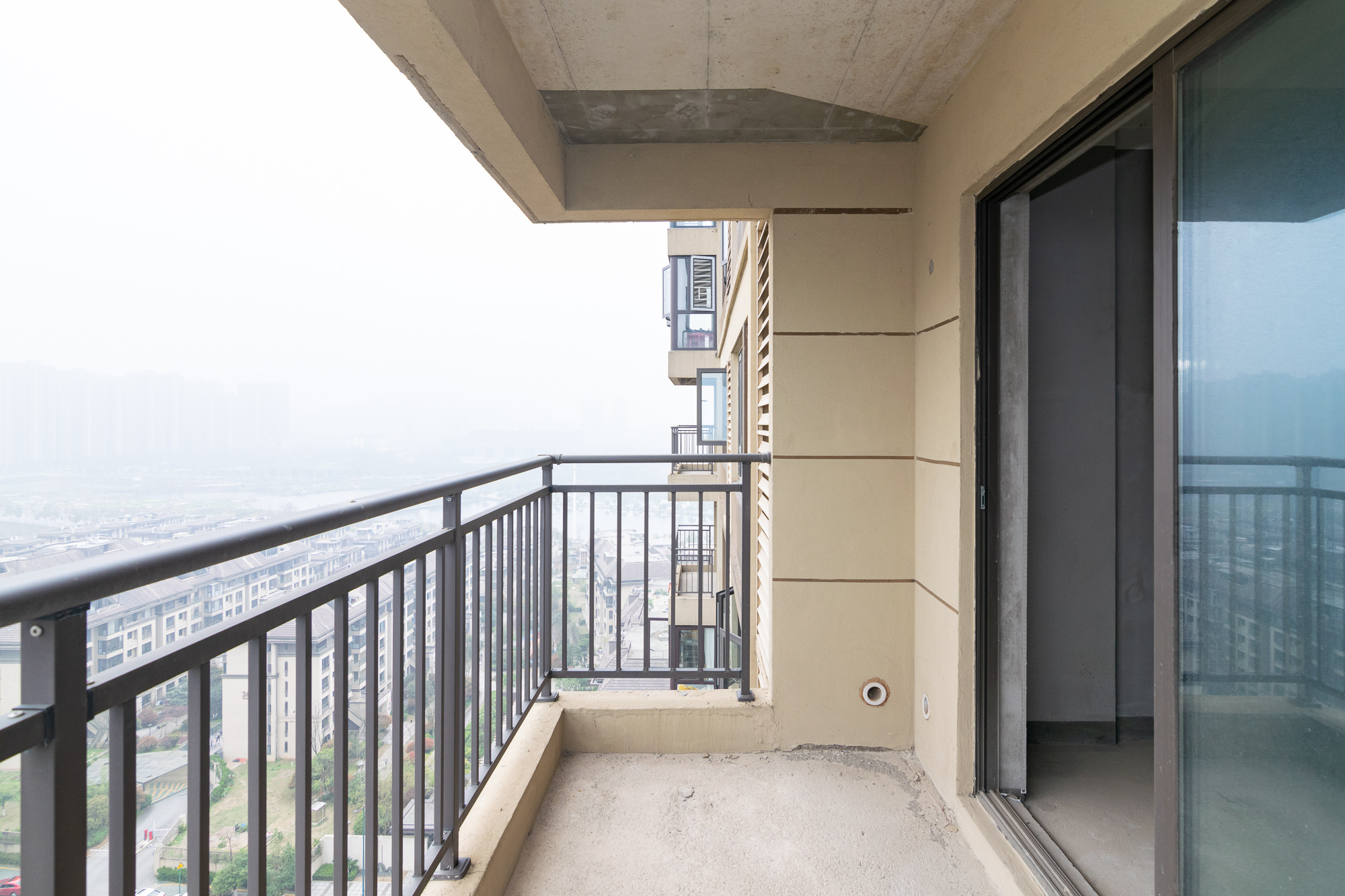 华润桃源里  3室2厅2卫    66.0万 华润桃源里  3室2厅2卫    66.0万阳台