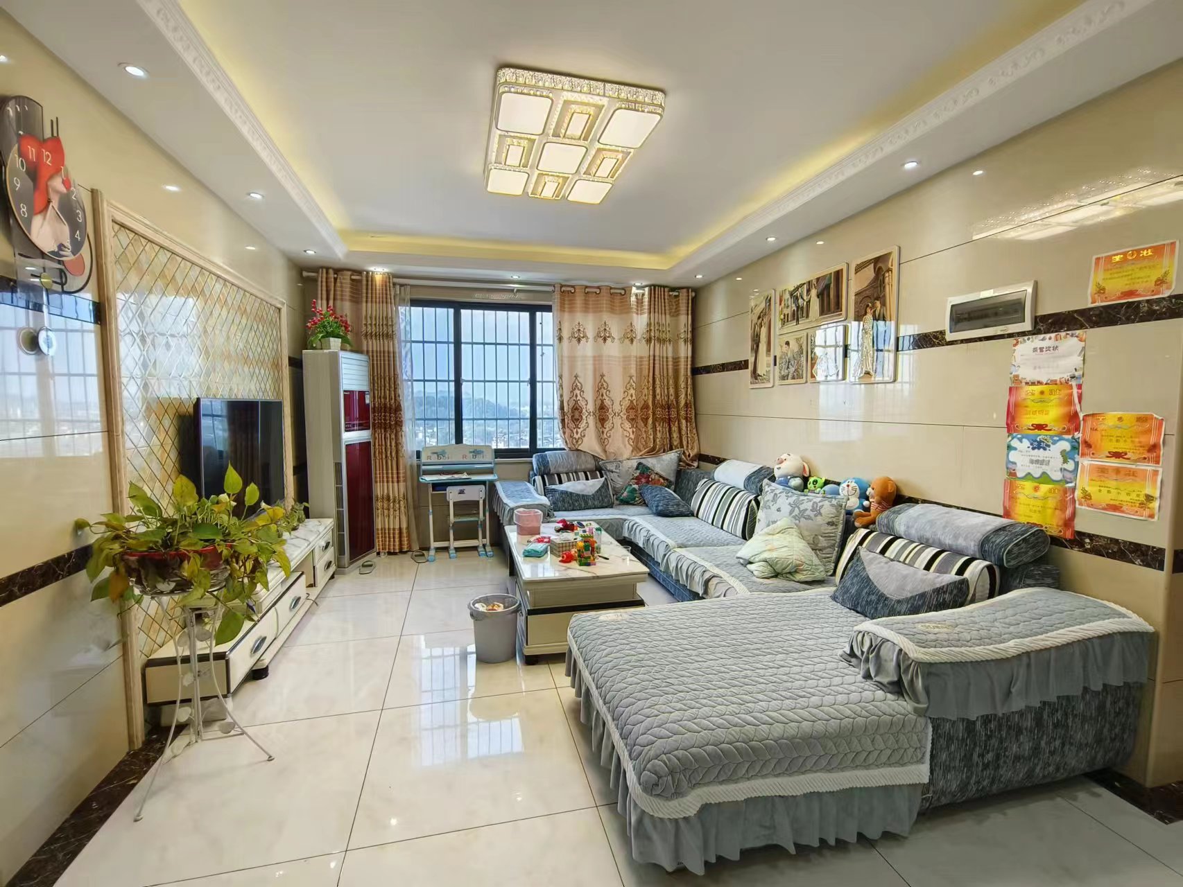 圣华名城建设北路110号 4室2厅2卫 52.8万 圣华名城建设北路110号 4室2厅2卫 52.8万室内图