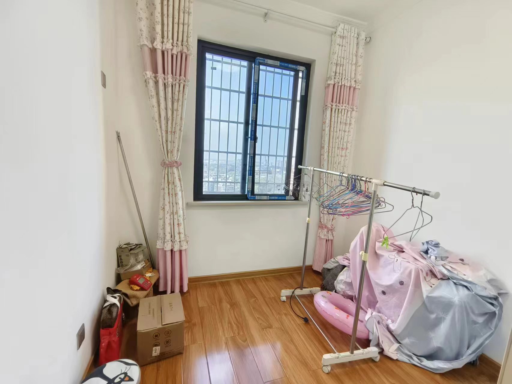 圣华名城建设北路110号 4室2厅2卫 52.8万 圣华名城建设北路110号 4室2厅2卫 52.8万室内图