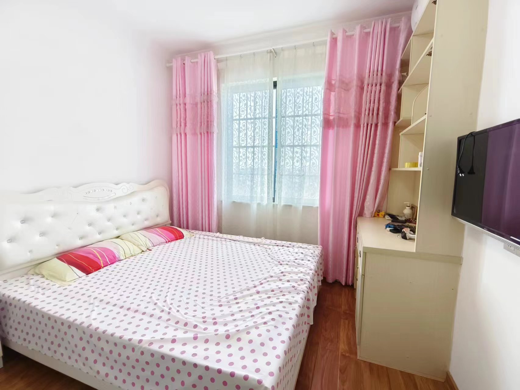 圣华名城建设北路110号 4室2厅2卫 52.8万 圣华名城建设北路110号 4室2厅2卫 52.8万室内图