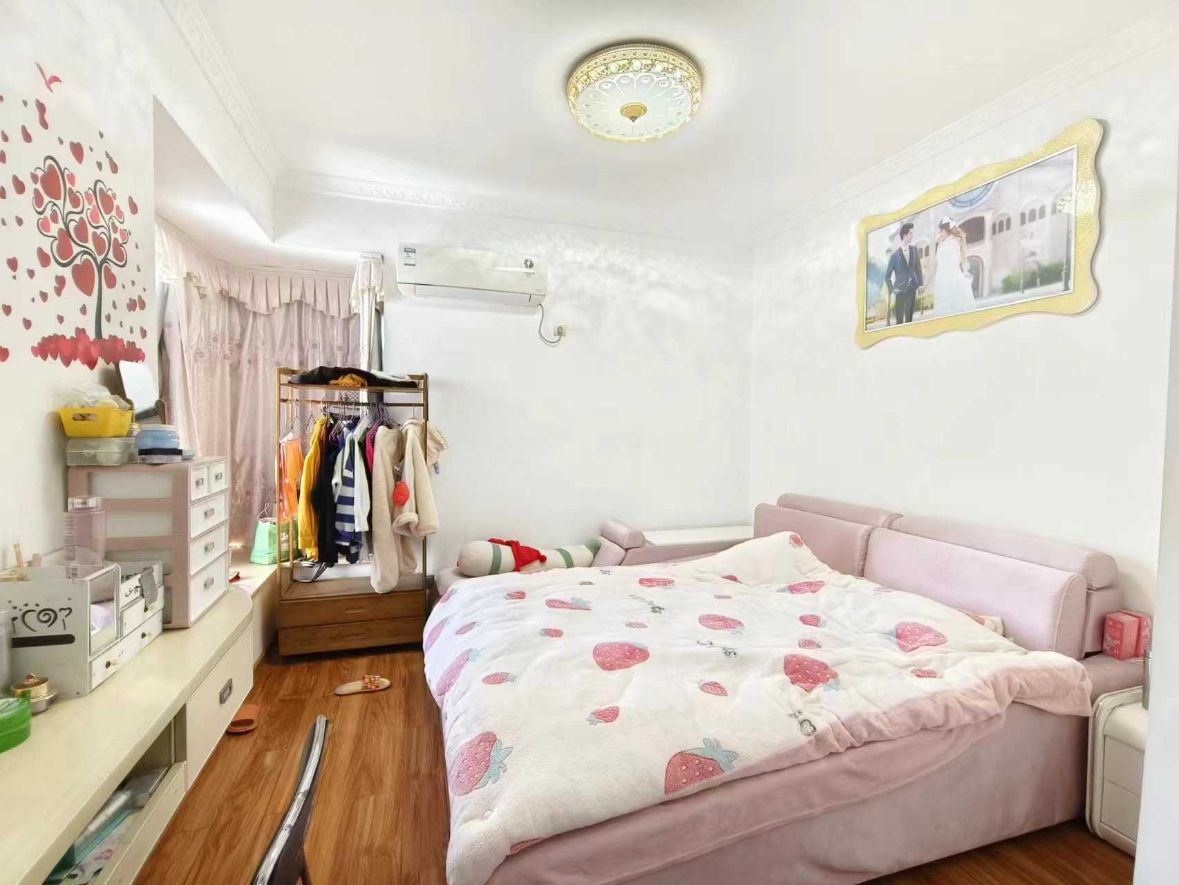 圣华名城建设北路110号 4室2厅2卫 52.8万 圣华名城建设北路110号 4室2厅2卫 52.8万室内图