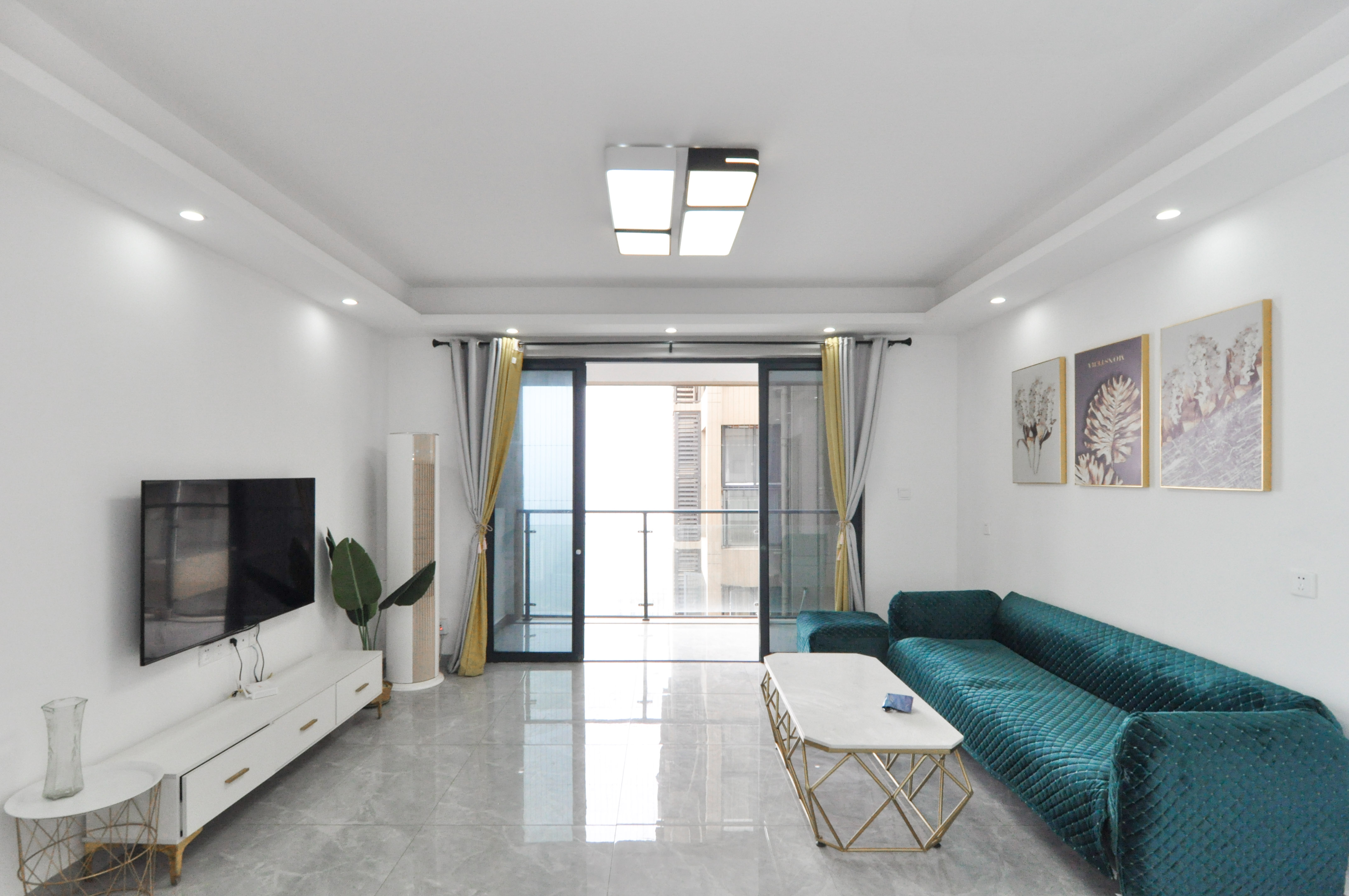 中建梅溪湖中心  4室2厅2卫    168.0万 中建梅溪湖中心  4室2厅2卫    168.0万