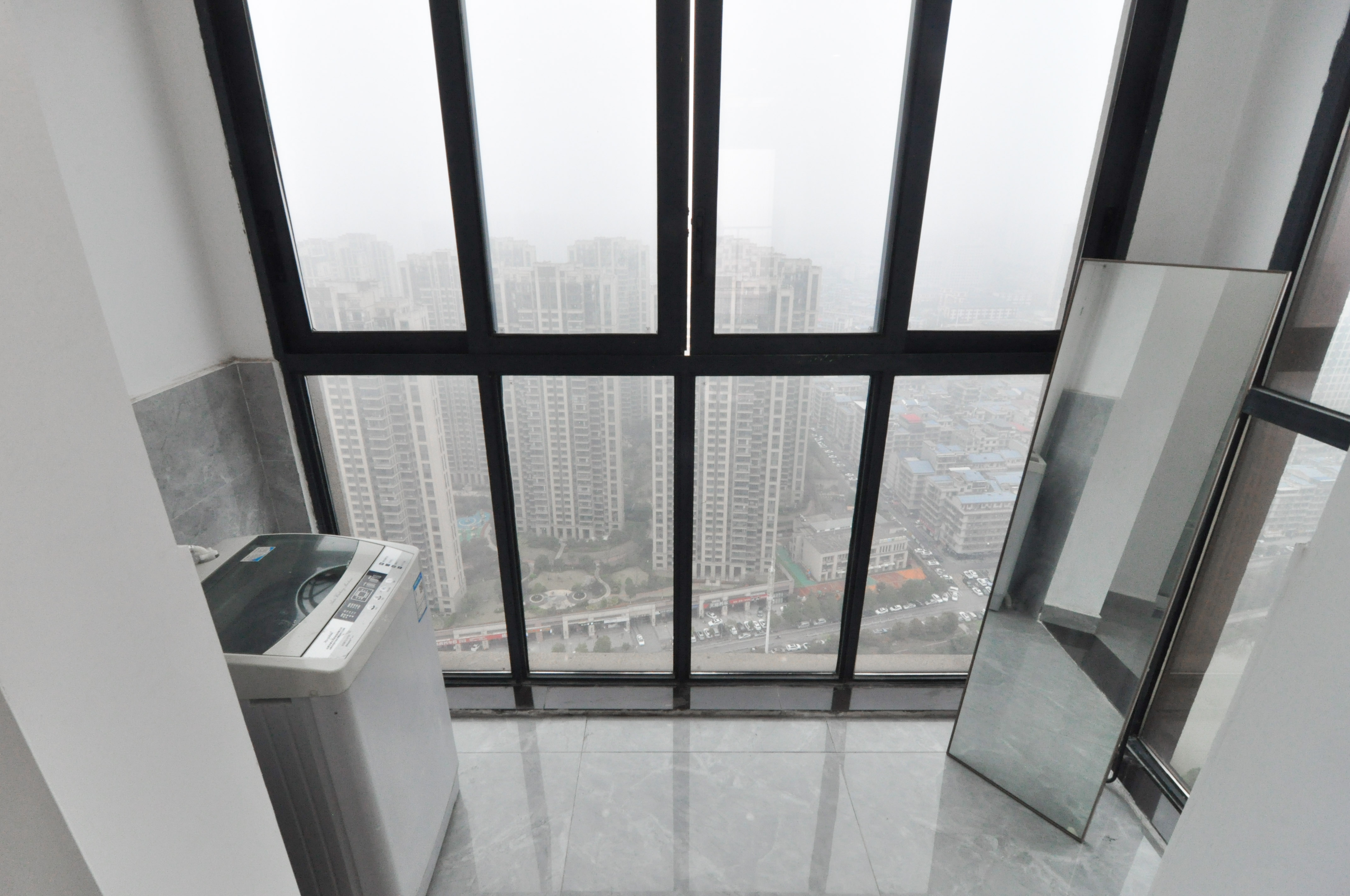 中建梅溪湖中心  4室2厅2卫    168.0万其他