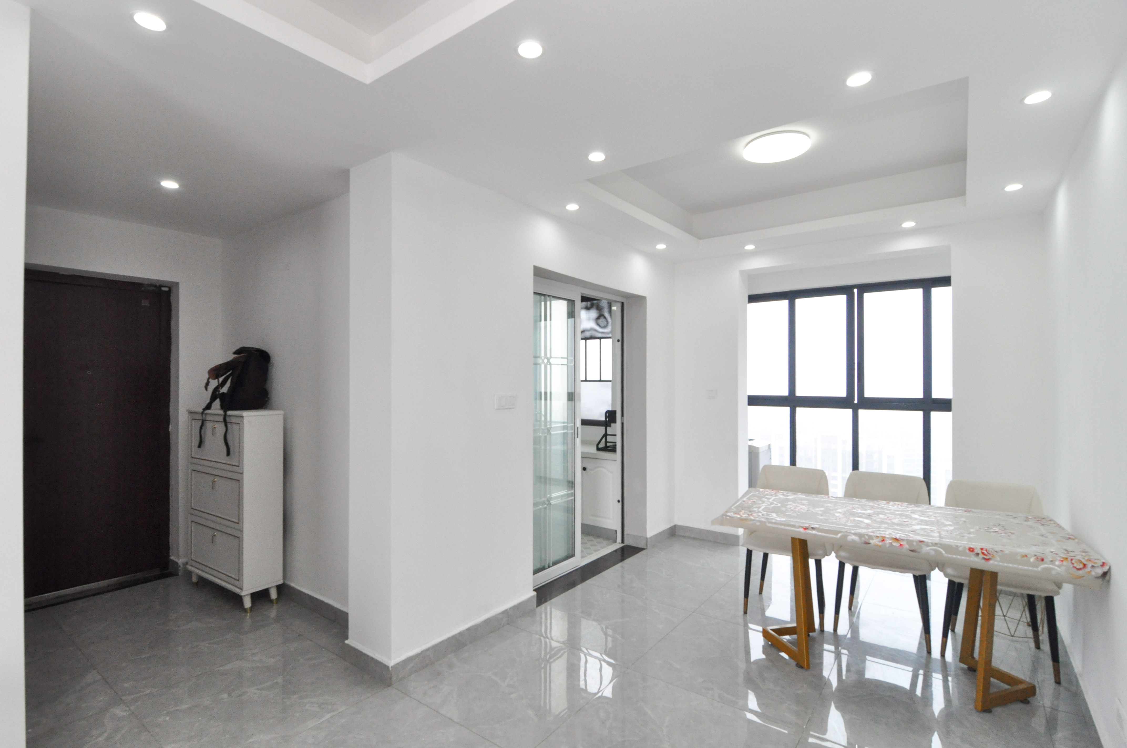 中建梅溪湖中心  4室2厅2卫    168.0万卧室