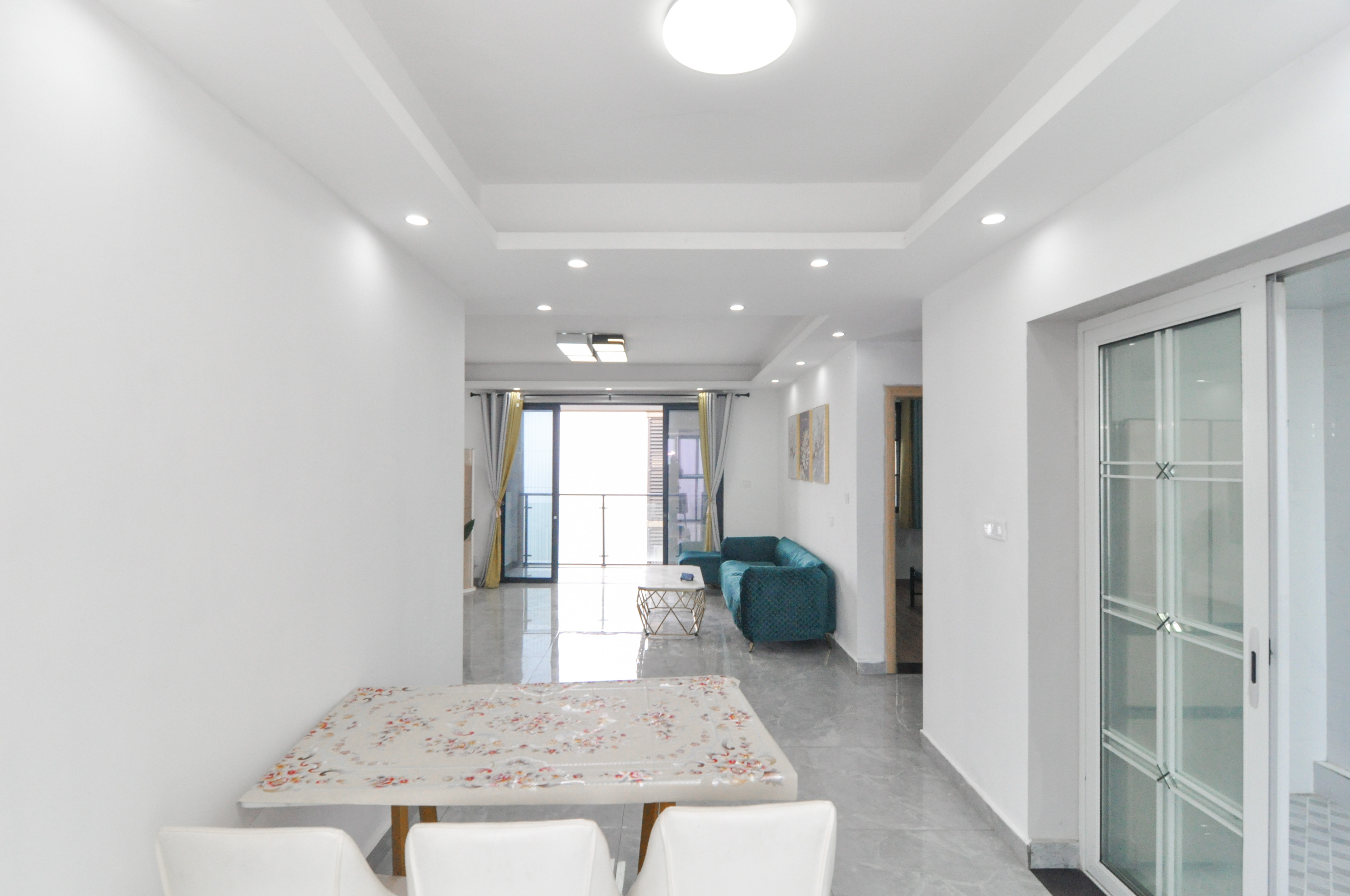 中建梅溪湖中心  4室2厅2卫    168.0万卧室