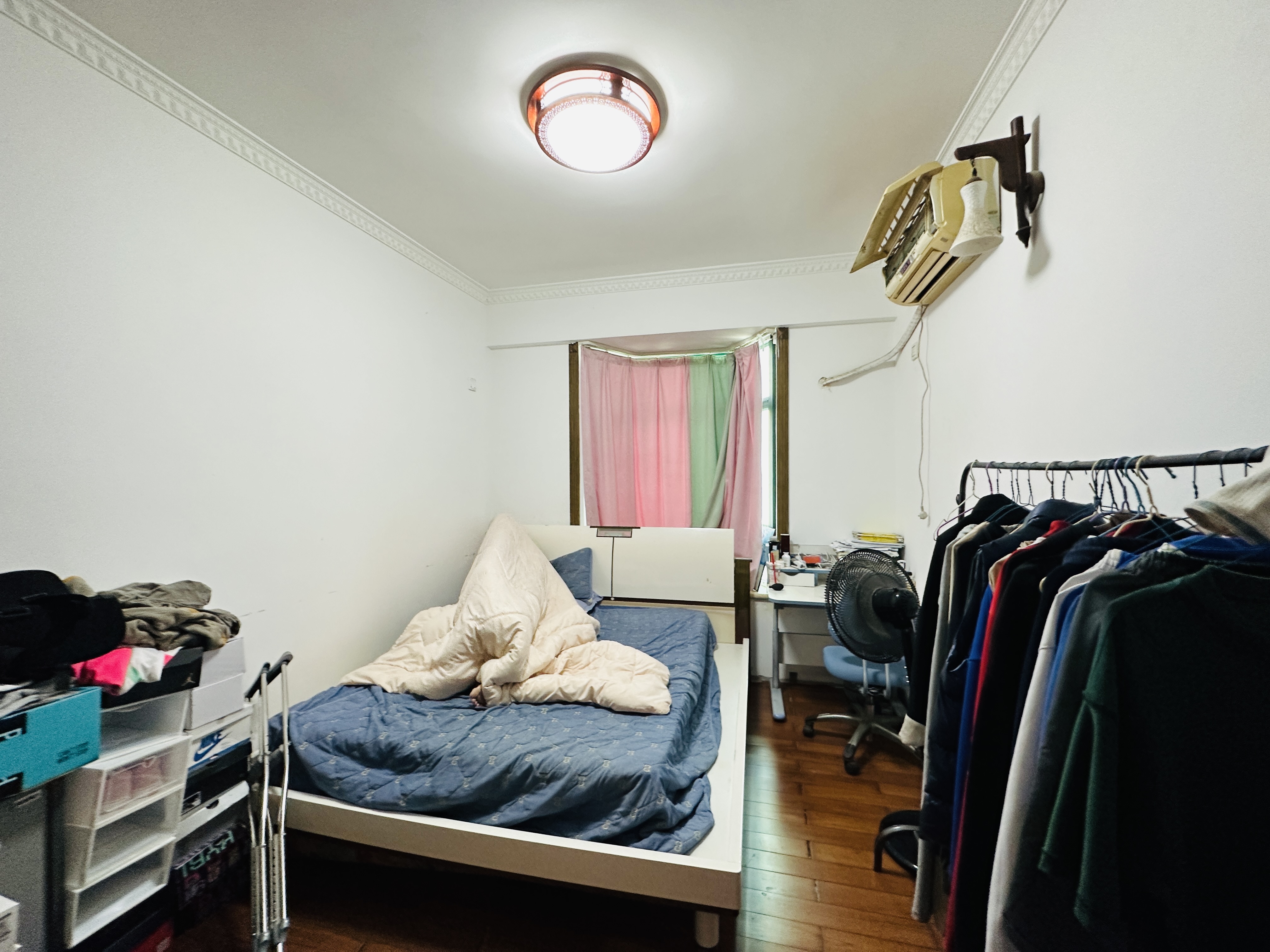 银谷苑  3室1厅1卫   145.00万 银谷苑  3室1厅1卫   145.00万卧室