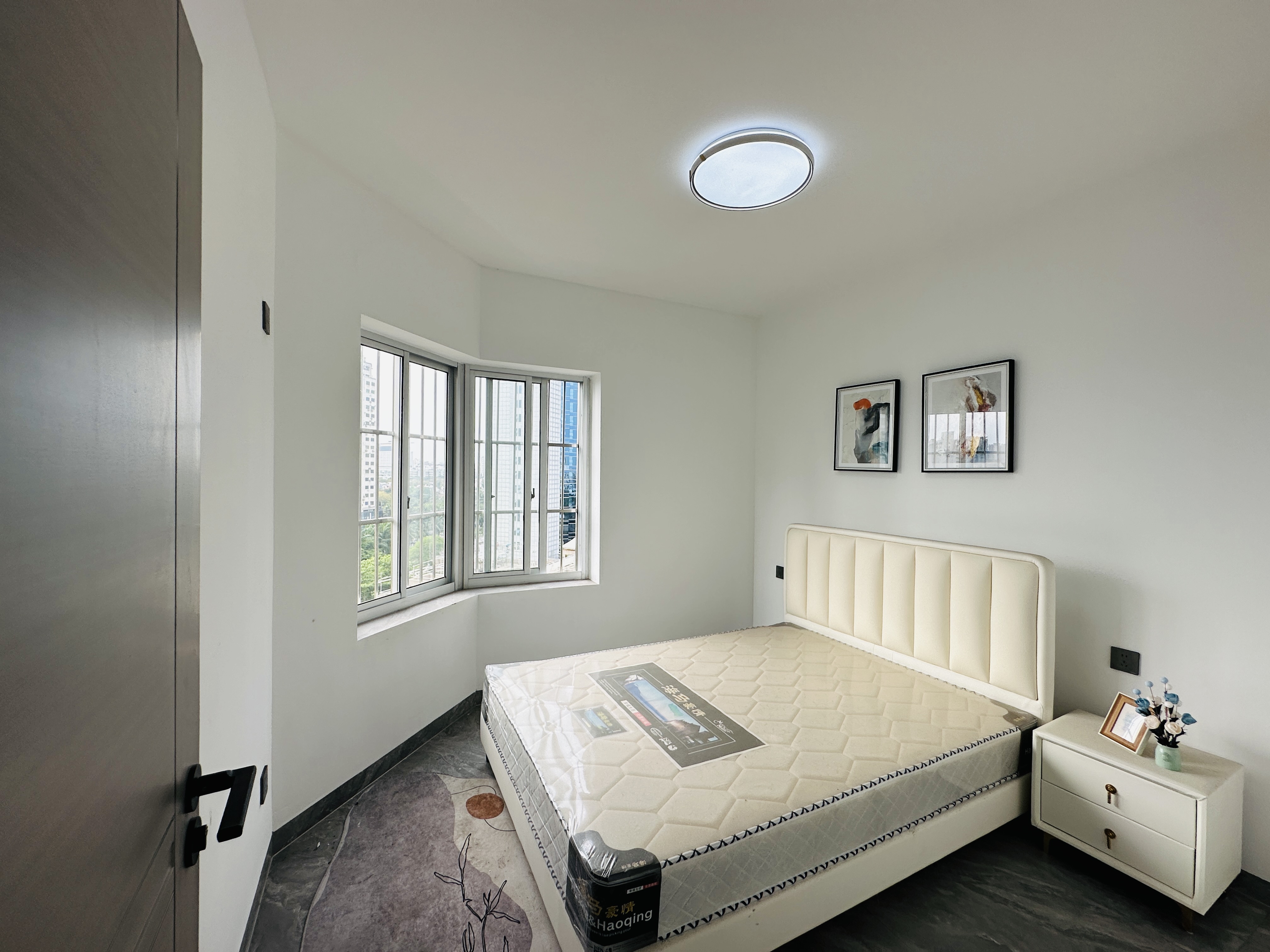 丽花城 3室2厅2卫 120.0万 丽花城 3室2厅2卫 120.0万卧室