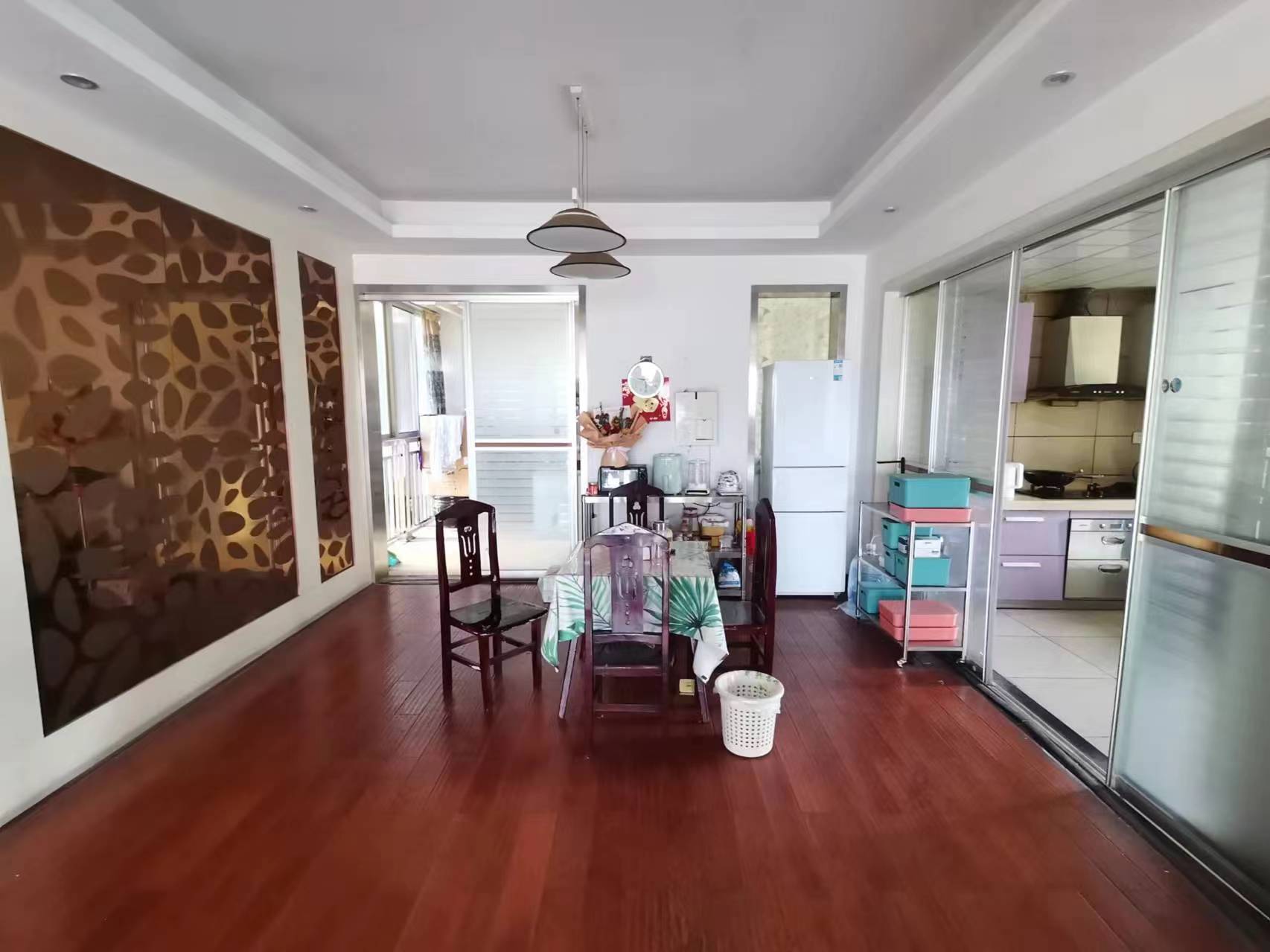 芦淞区蓝天花园 5室2厅2卫 55.00万 芦淞区蓝天花园 5室2厅2卫 55.00万室内图