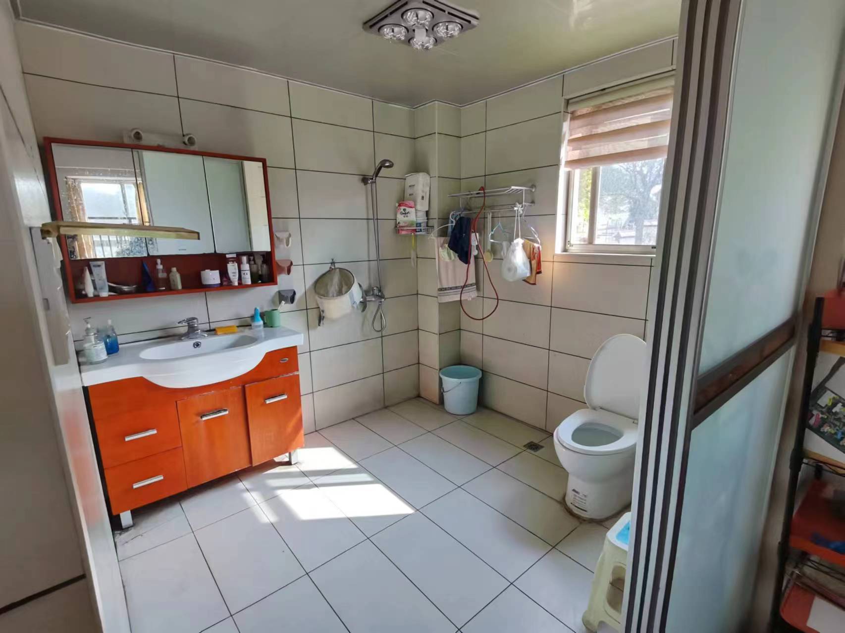 芦淞区蓝天花园 5室2厅2卫 55.00万 芦淞区蓝天花园 5室2厅2卫 55.00万室内图