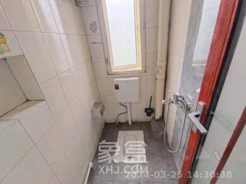 湖南省冶金材料研究所宿舍  3室2厅2卫   2300.00元/月室内图